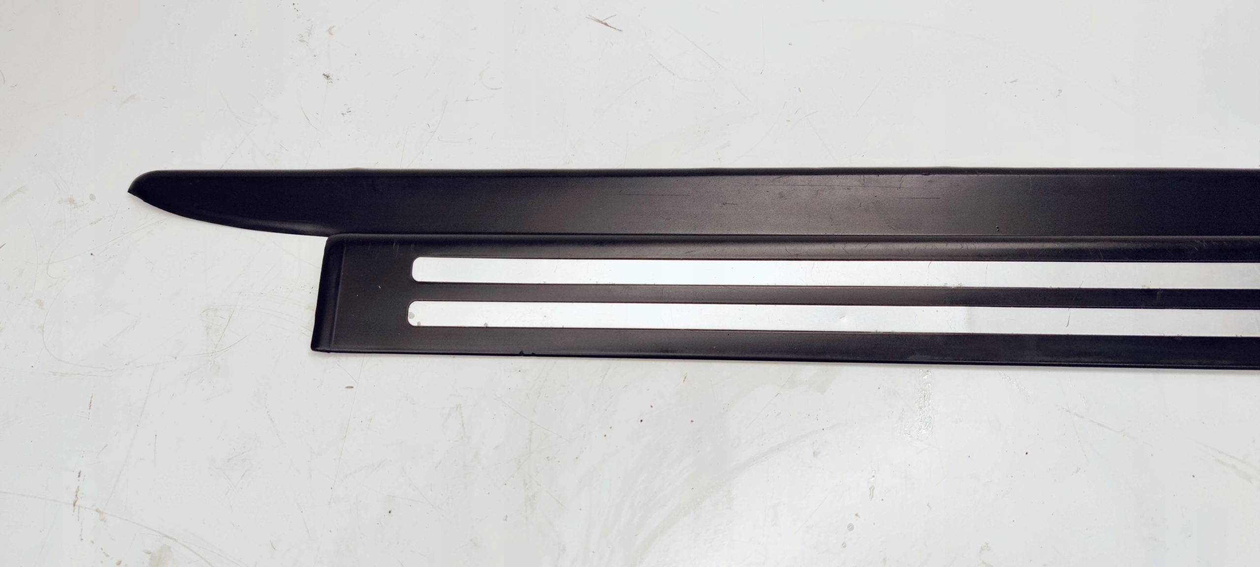 moulding threshold left AUDI A4 B6 CABRIO 8H0853491