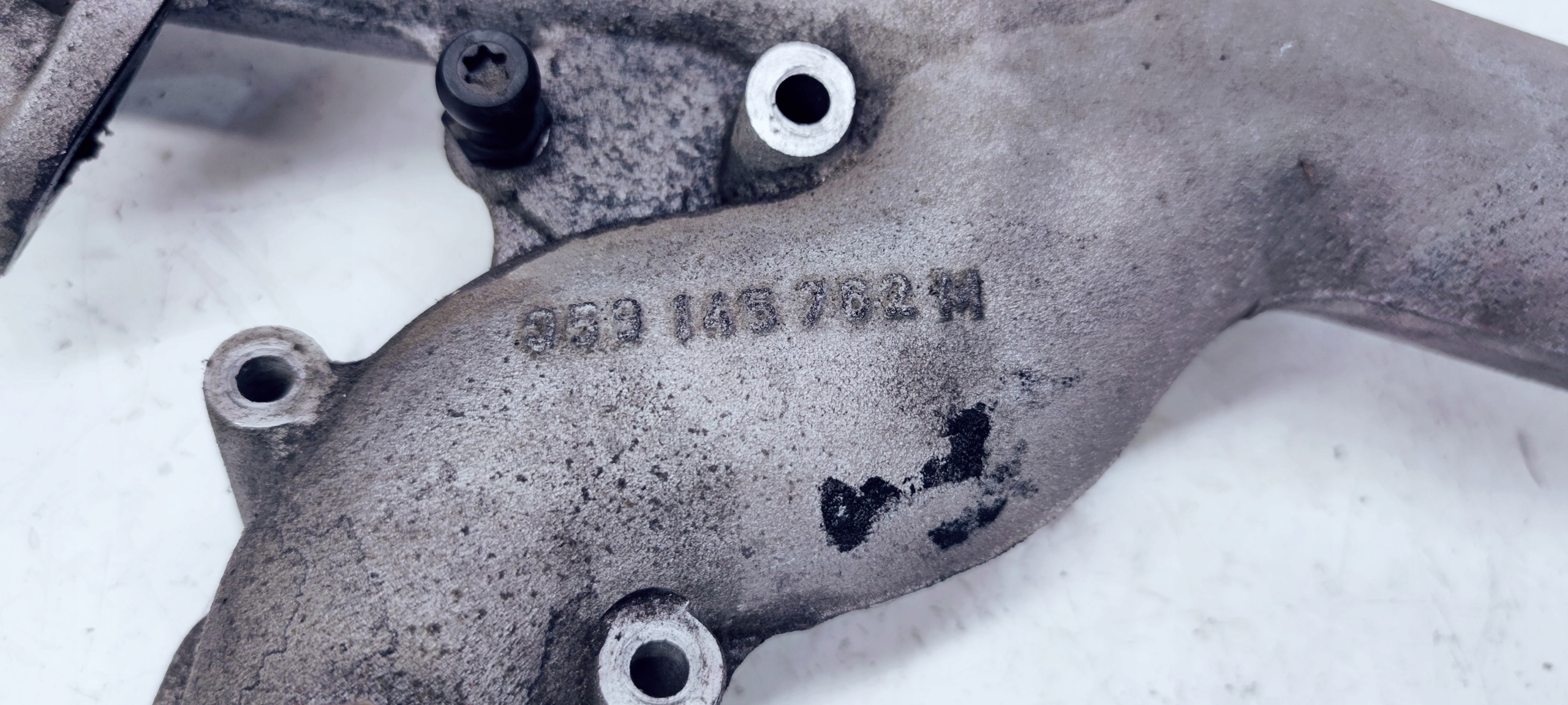 intake manifold AUDI A4 A5 A6 2.7 3.0TDI 059145762M
