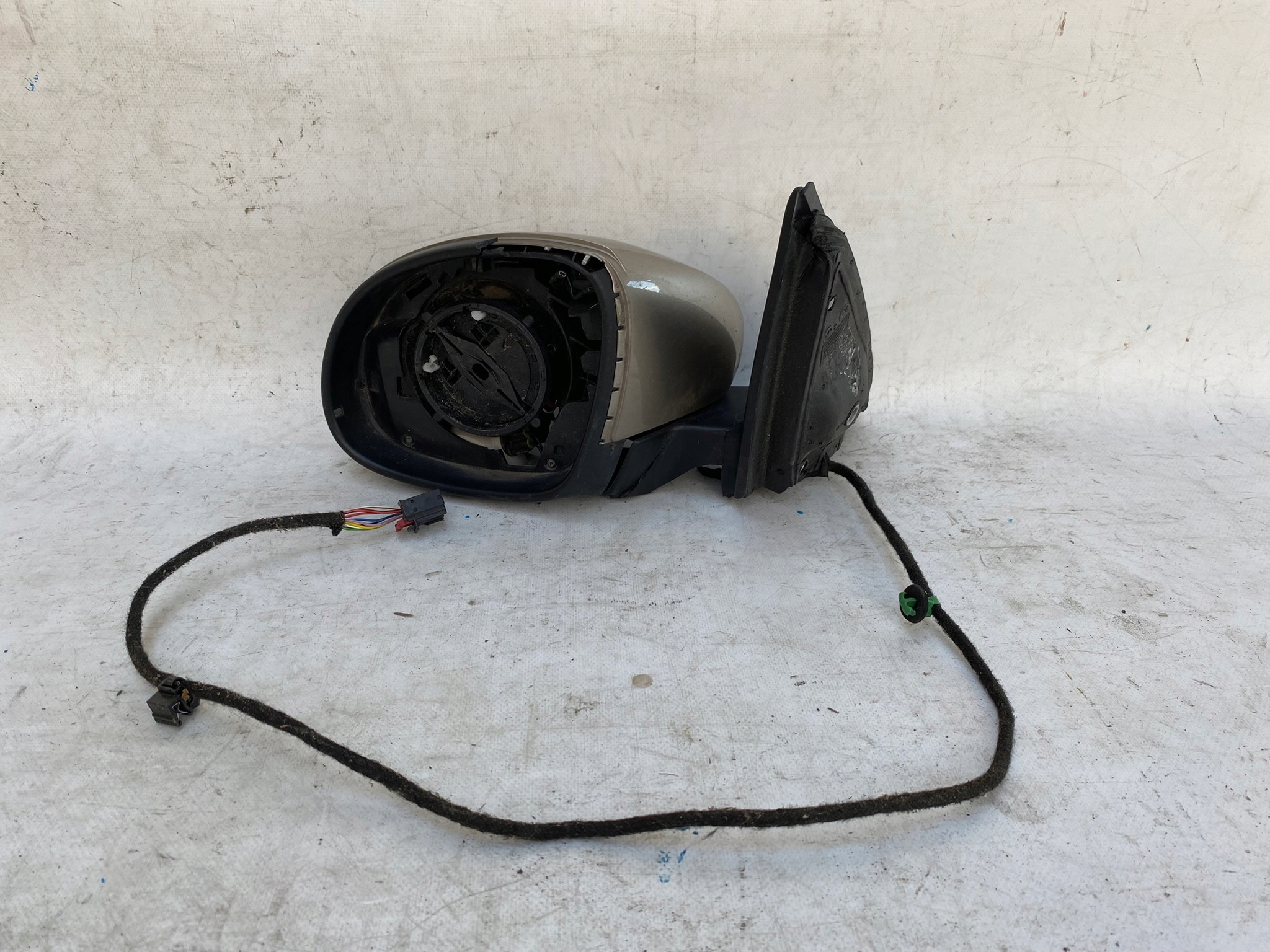 VW TIGUAN and 07- mirror left support 9 PIN 5N0857933