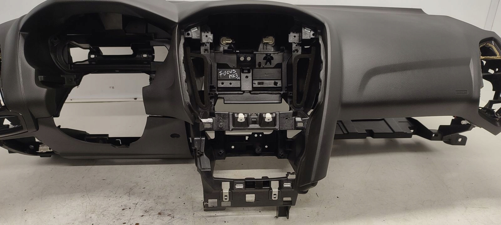 dashboard console airbags Ford Focus MK3 kombi