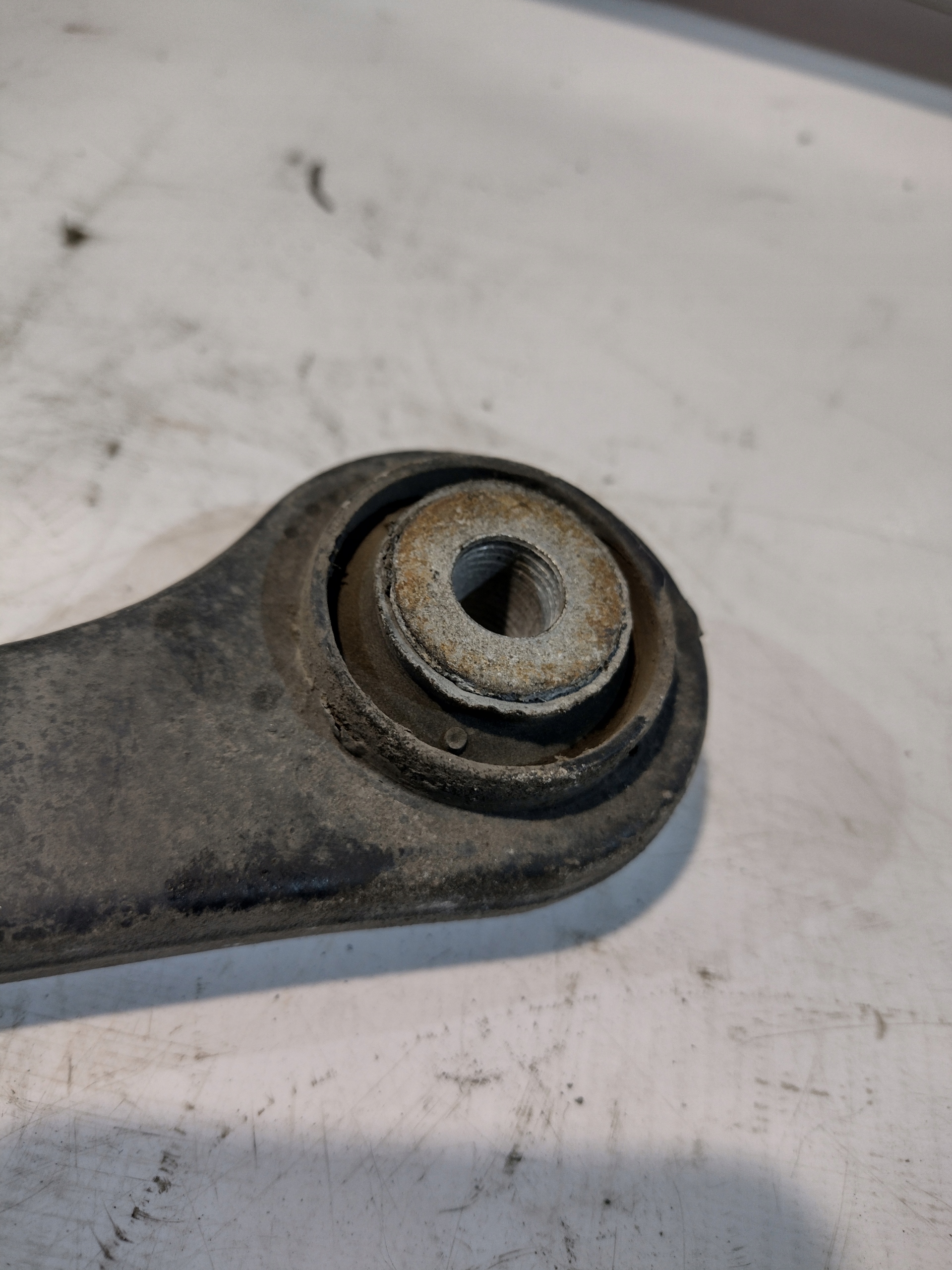 Querlenker rechts heck Mercedes W220 3,2CDI A2203521105