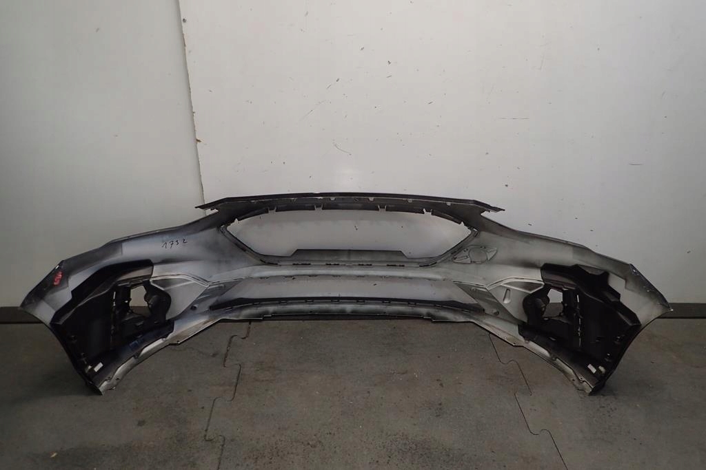 nárazník předek přední FORD FOCUS MK4 ST 18