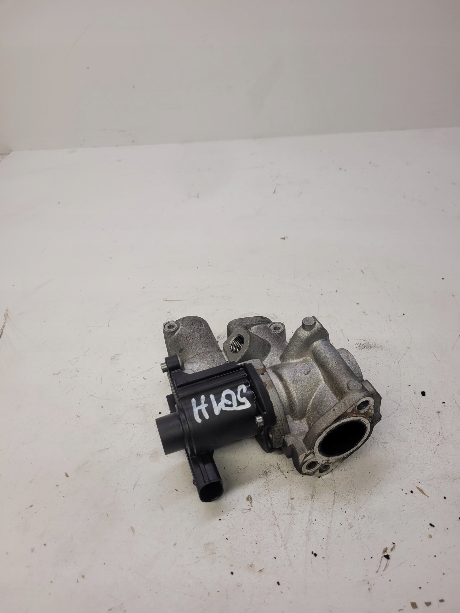 EGR valve AUDI A4 B8 A5 Q5 A6 C7 059131501H