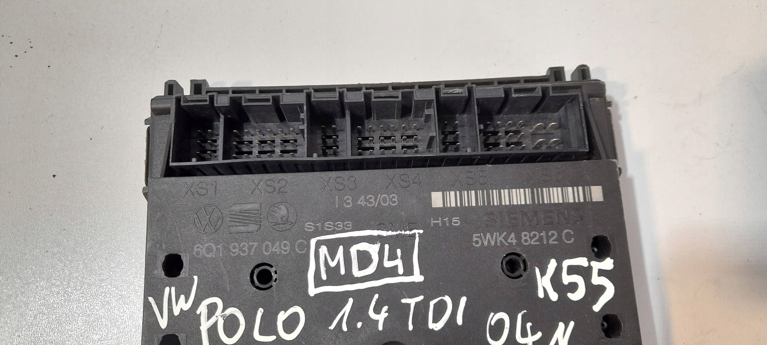 Volkswagen Polo module / control unit komfortu 6Q1937049C (MD4)