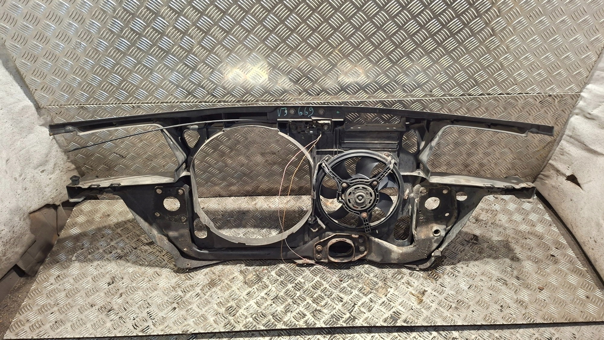 support panel for radiators pillar AUDI A6 C5 2.4