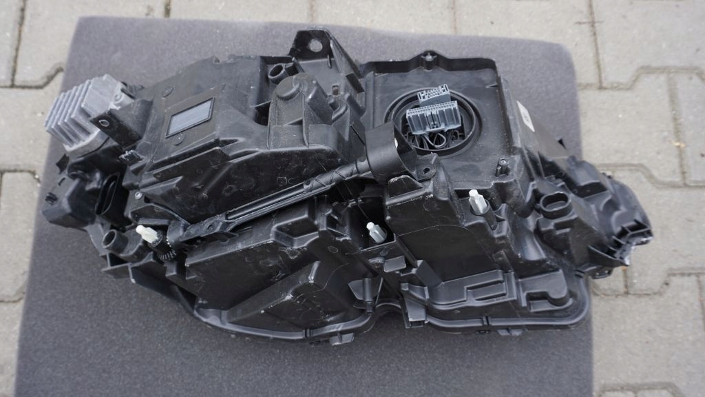 VOLVO S90 V90 CC - light left right front FULL LED KPL.
