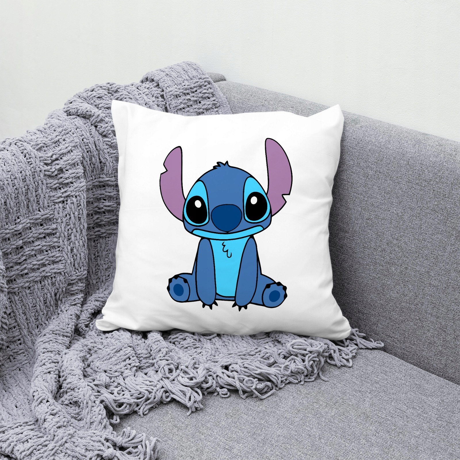 PODUSZKA STICH LILO I STICH PREZENT DLA DZIECKA JASIEK 40X40 CM MIKROFIBRA Stan opakowania oryginalne