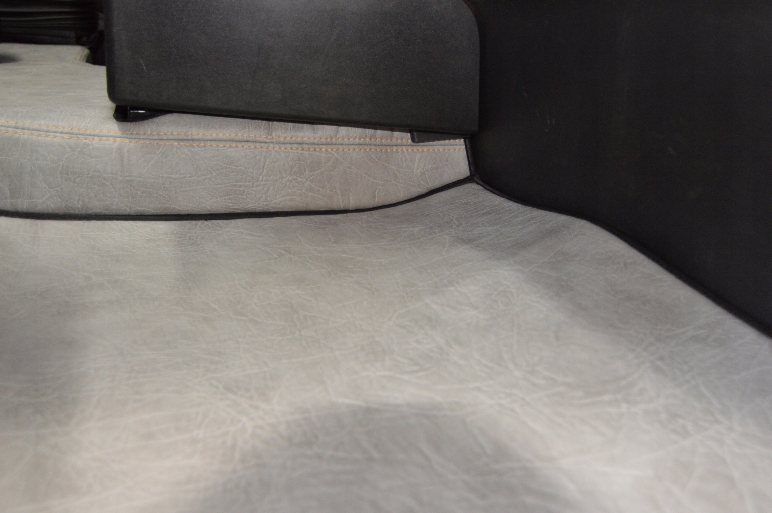 Dywaniki PRESTIGE LINE Man TGX od 2017 2 szuflady Numer katalogowy producenta ZPHU SABA S.C.