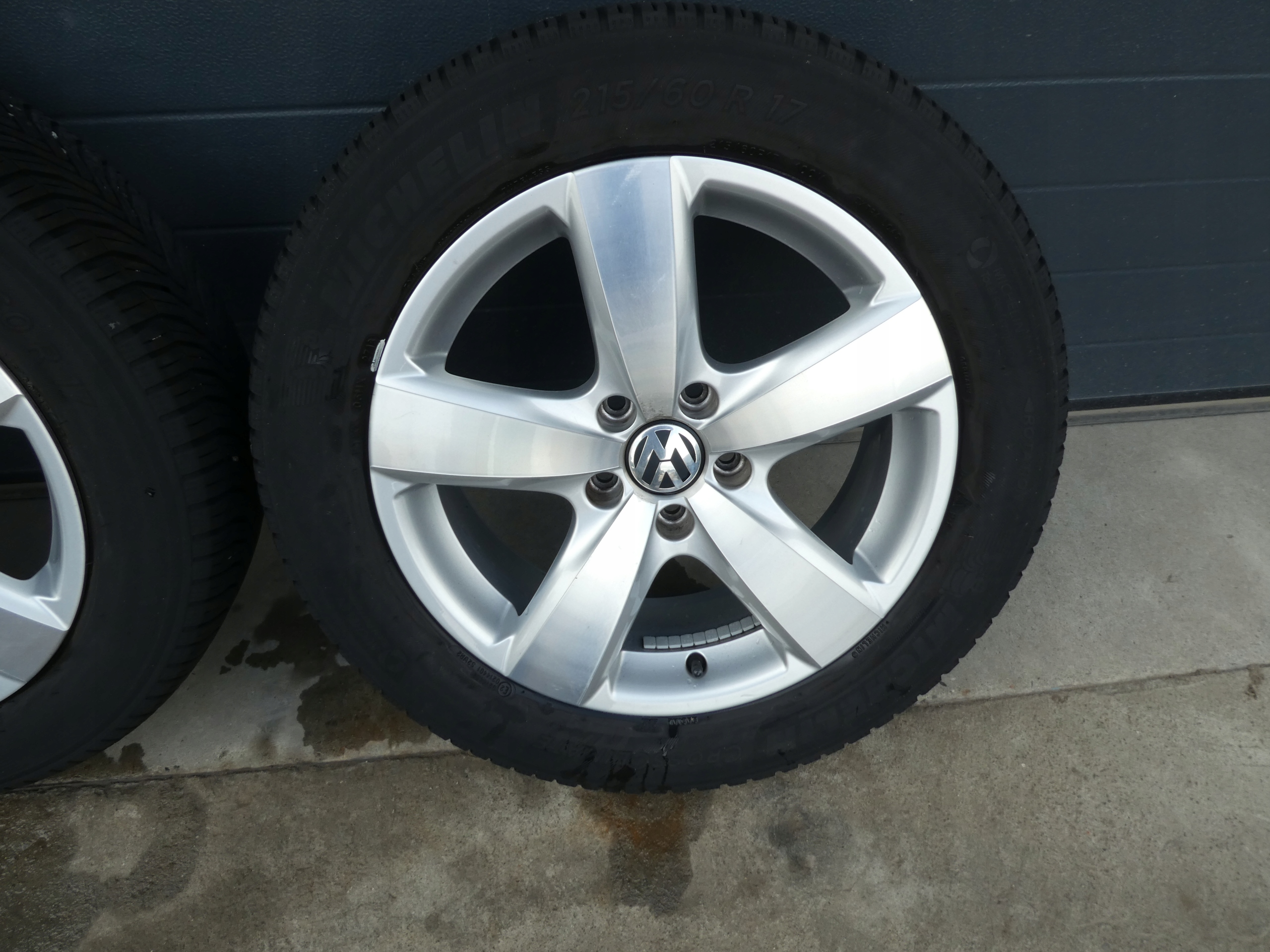 4X wheels discs tyres VW 5N0601025AG 2018R