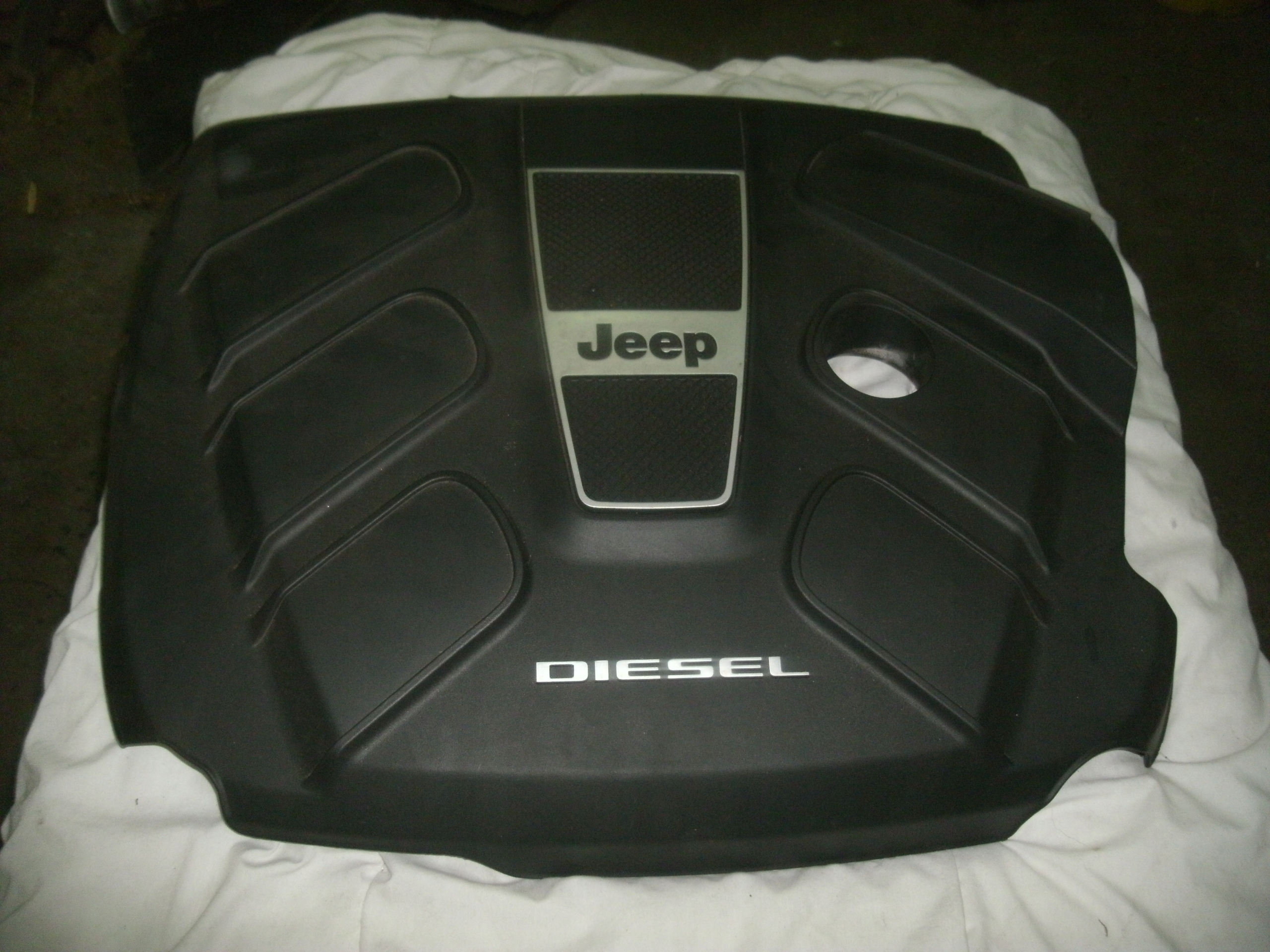 JEEP GRAND CHEROKEE WK2 OSŁONA SILNIKA DIESEL 046271157ag za 159 zł z