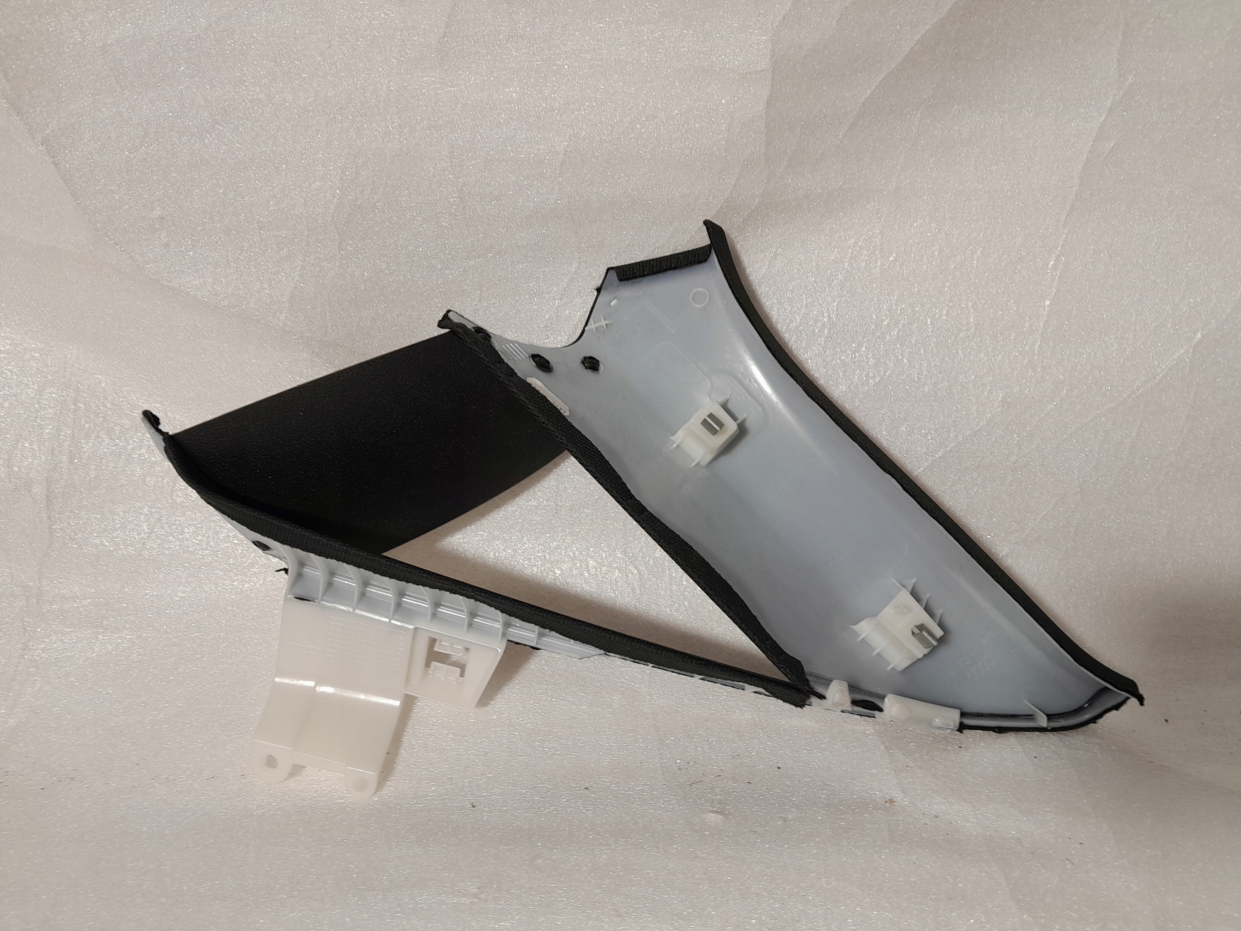 AUDI A4 B9 cover side SLUPKA 8W5867287C