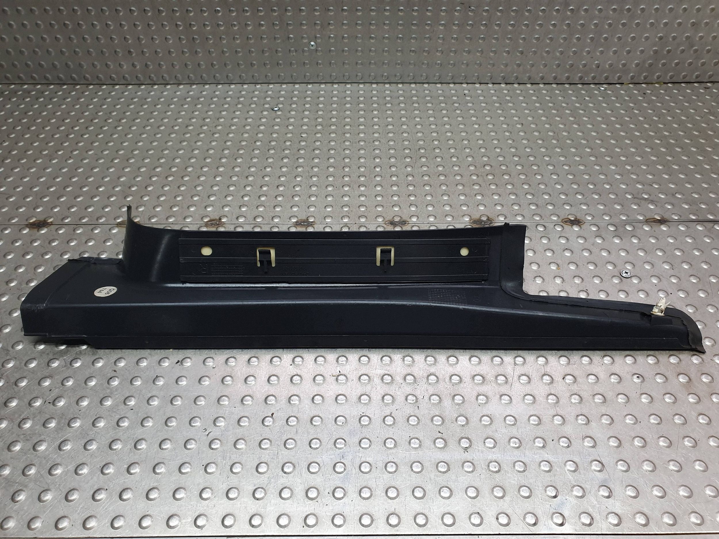 moulding cap threshold right rear part A2036801035 MERCEDES W203 OE