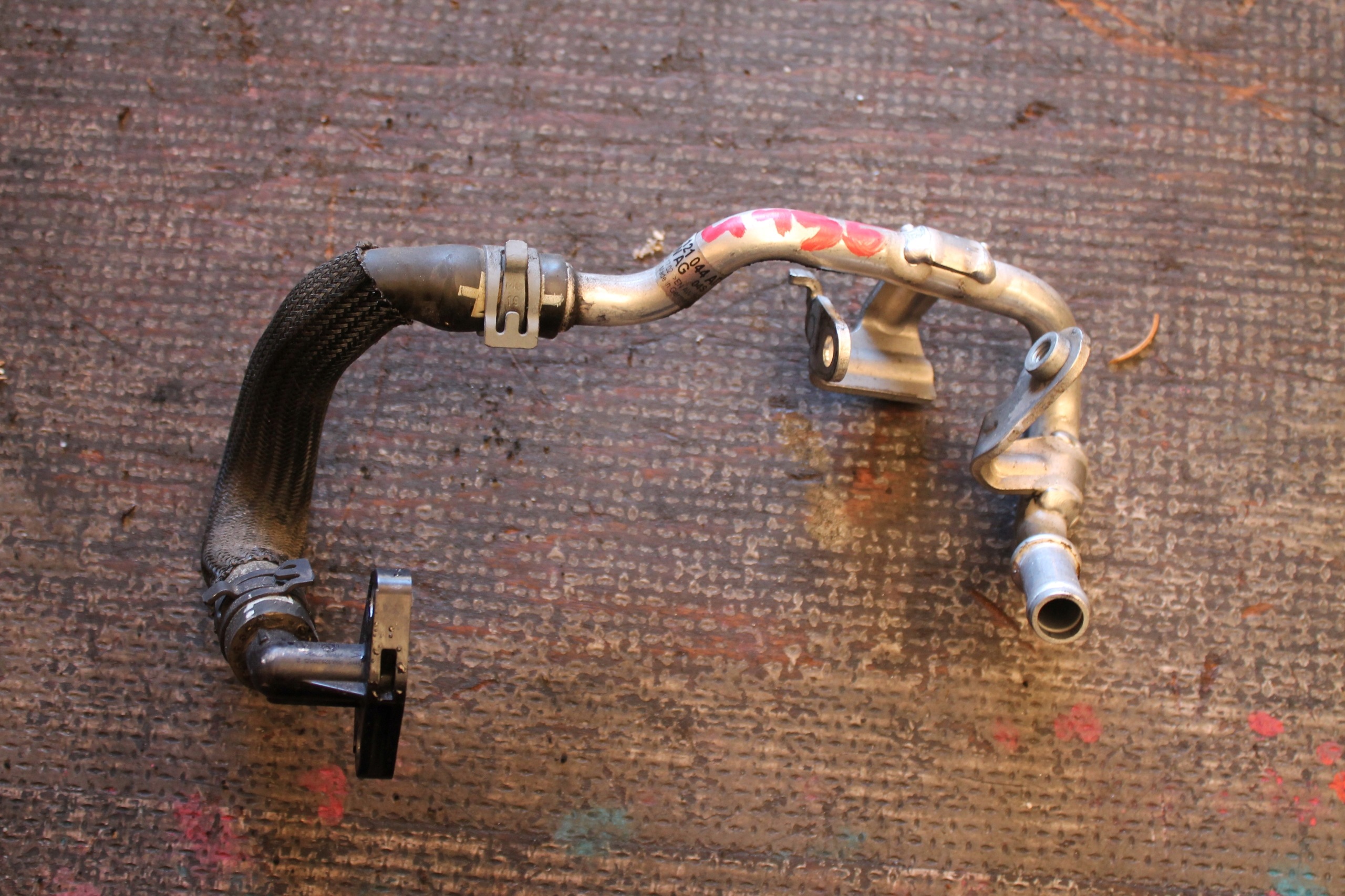 4485. Tuyau flexible Conduit pieces tuyaux d’eau 059121044AD