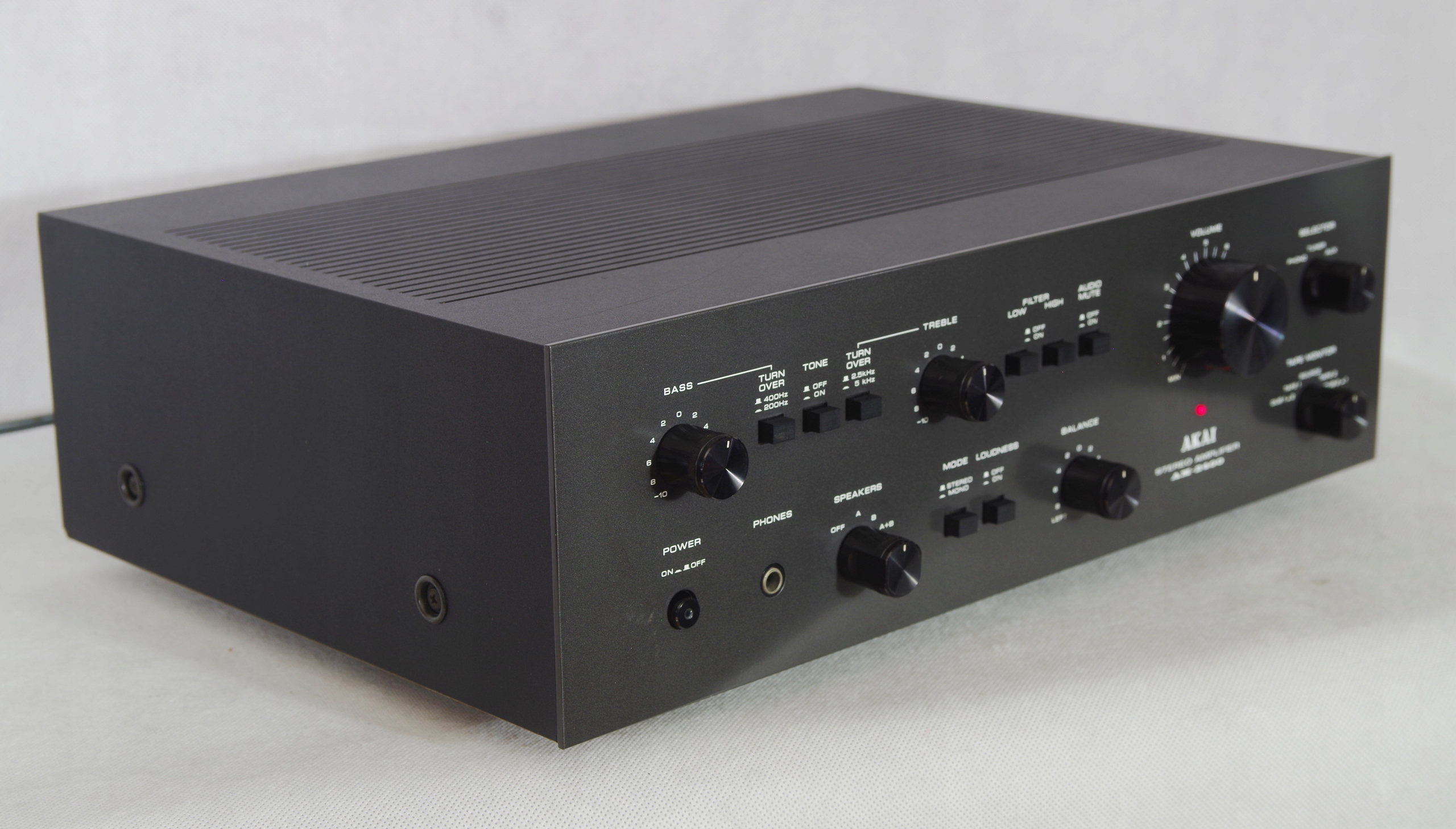 AKAI AM-2400, dobry wzmacniacz stereo Oryg instruk Model AM-2400