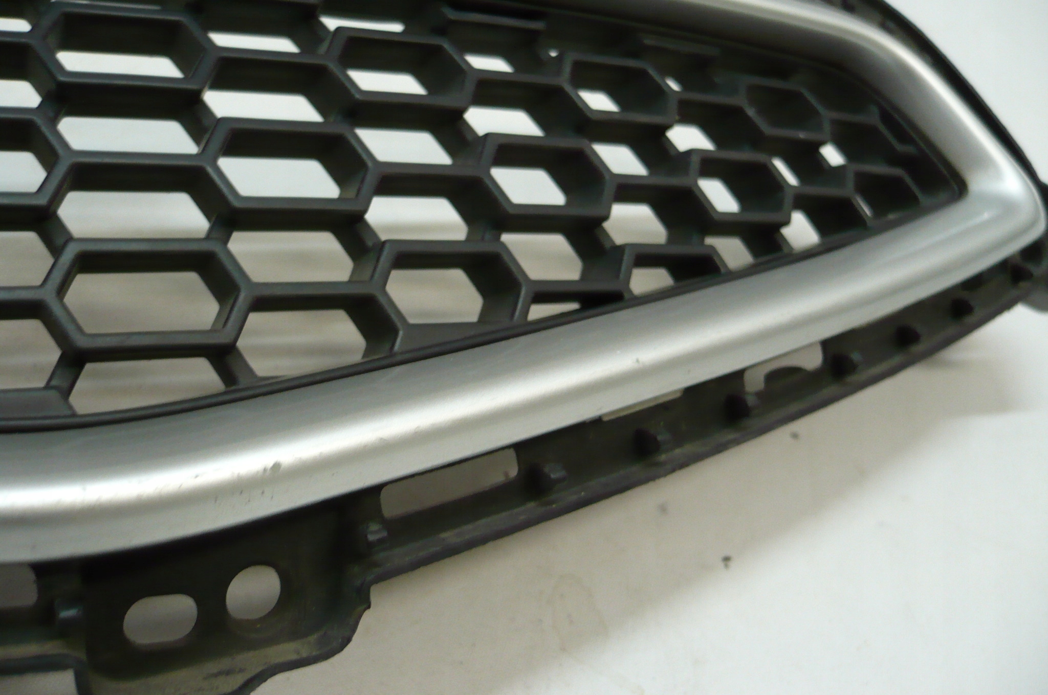 KIA PICANTO II 11-14 Grille Original