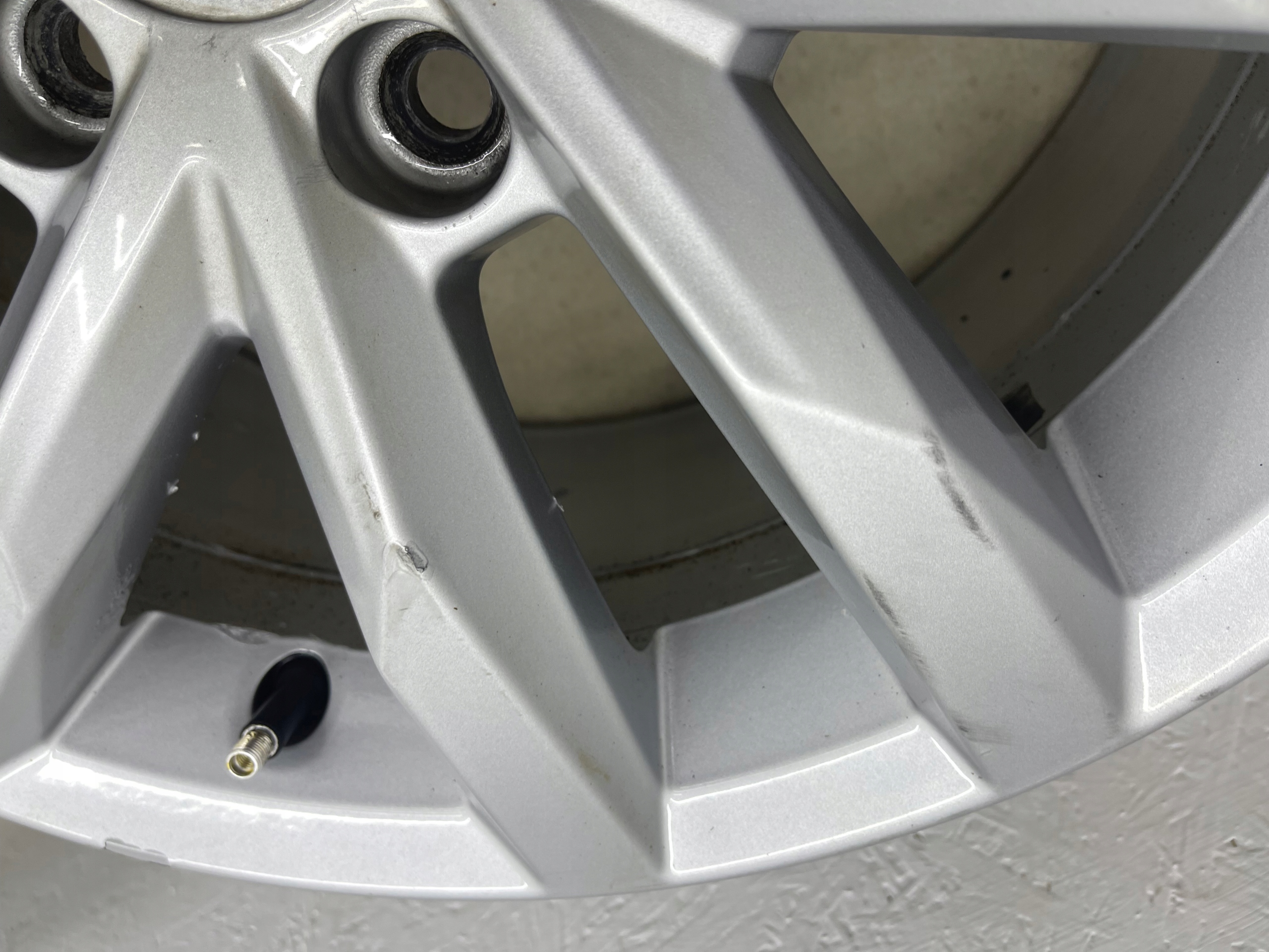 4X discs disc R16 VW PASSAT B8 3G 6.5J ET41 3G0601025