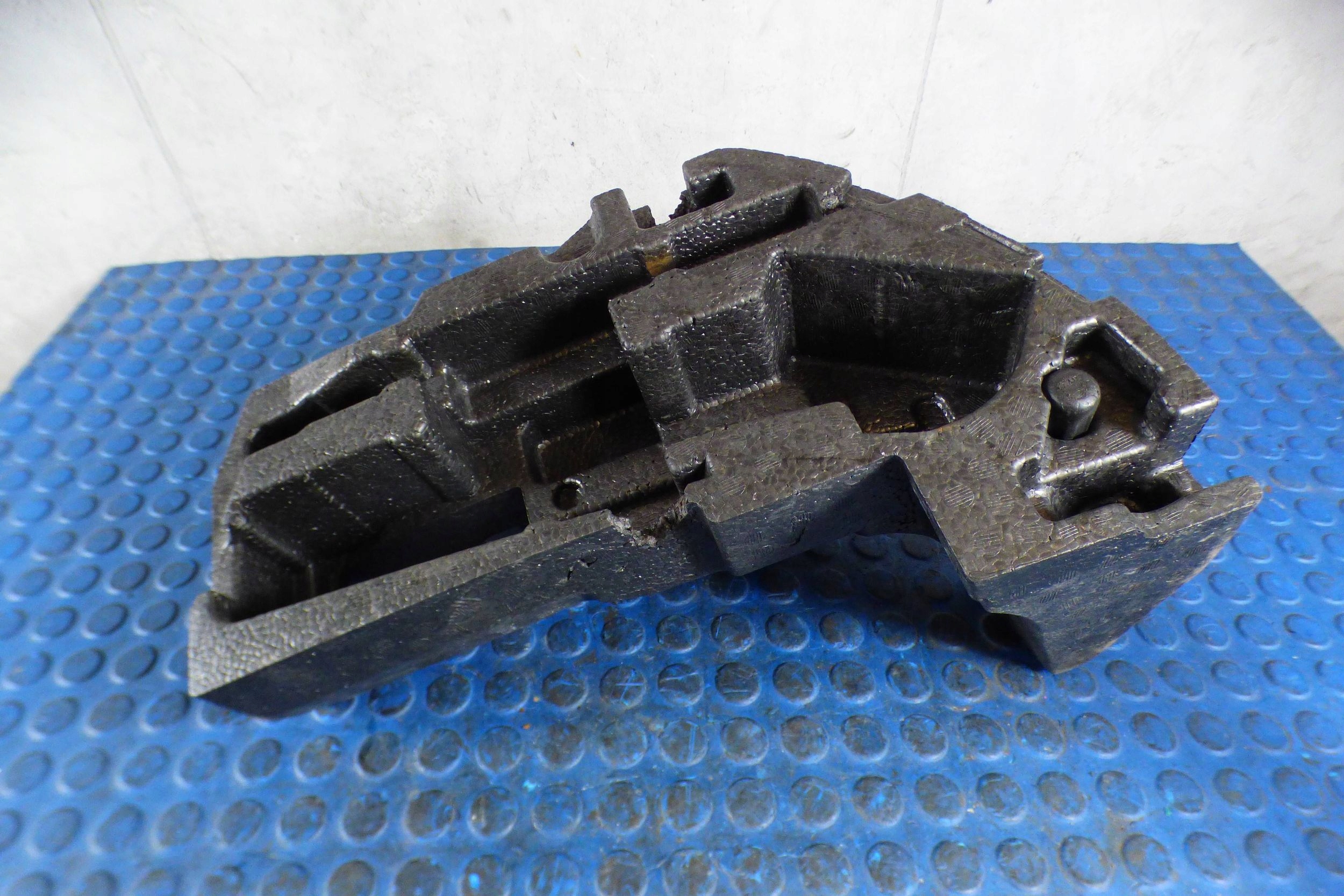 Opel Corsa E polystirene boot floor well 39011364