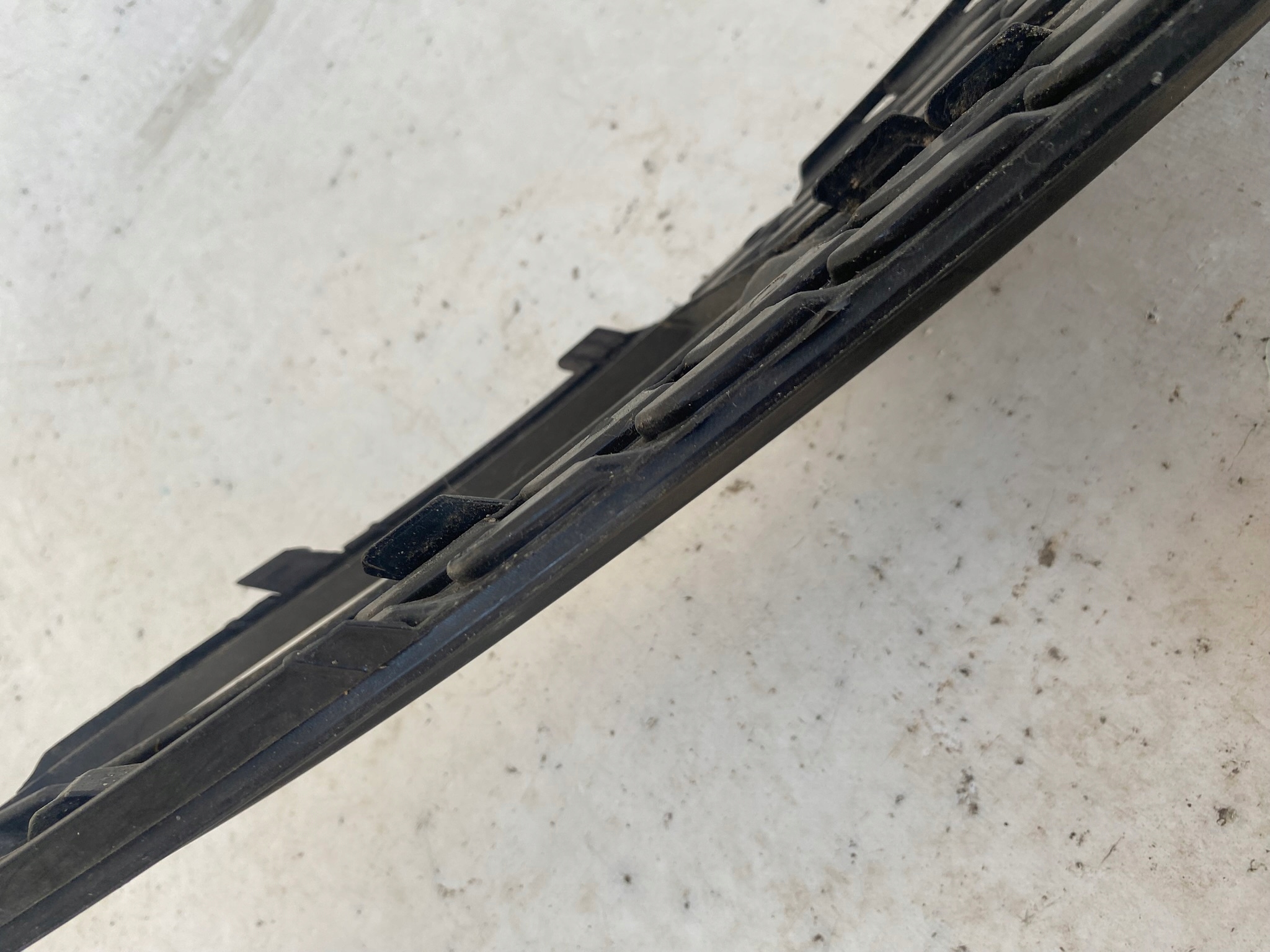 AUDI A5 8T LIFT S-LINE grid of a bumper left front left front 8T0807681H