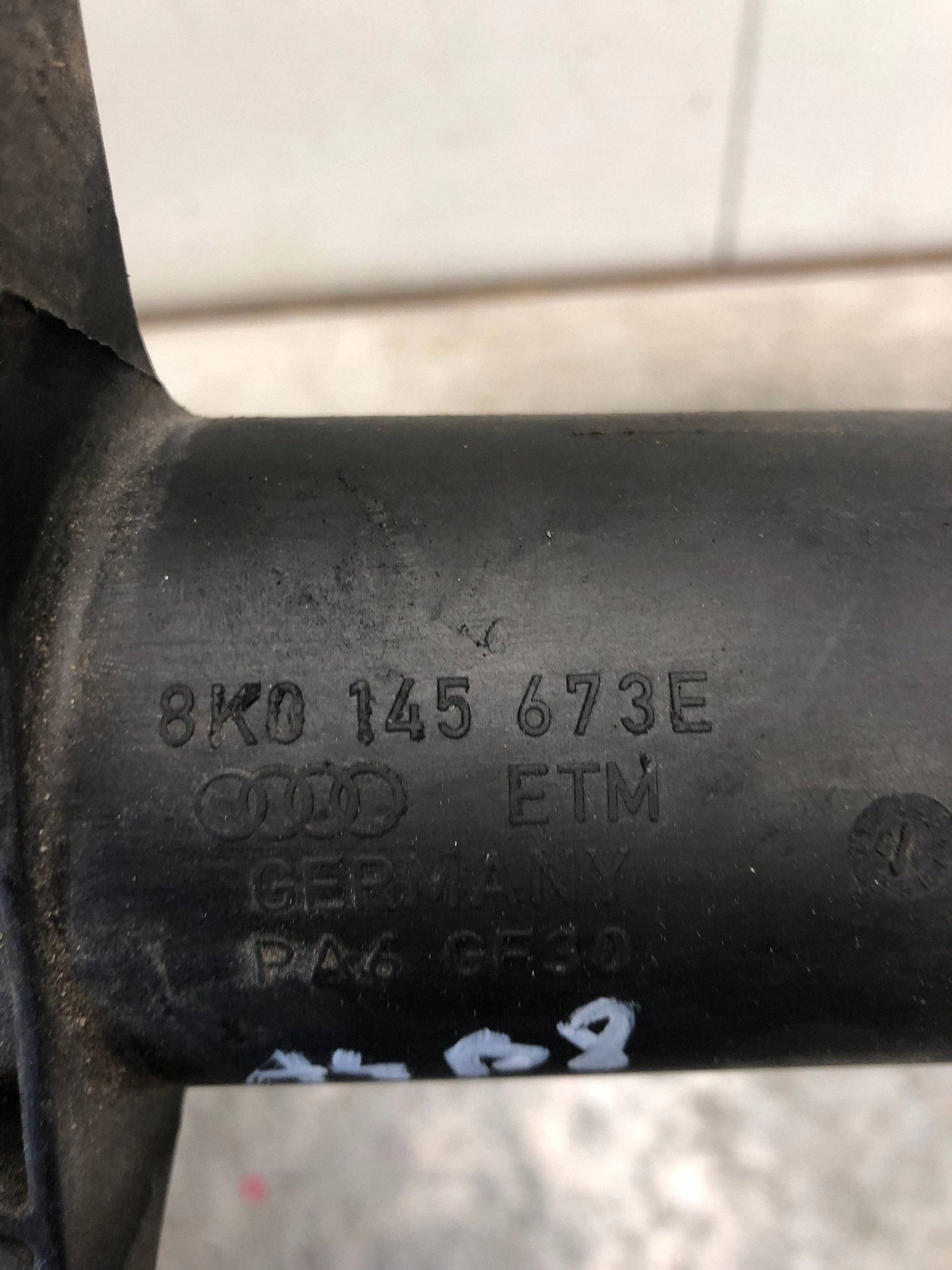 cijev prijenos interkulera AUDI A4 B8 8K0145673E 8R0145737L