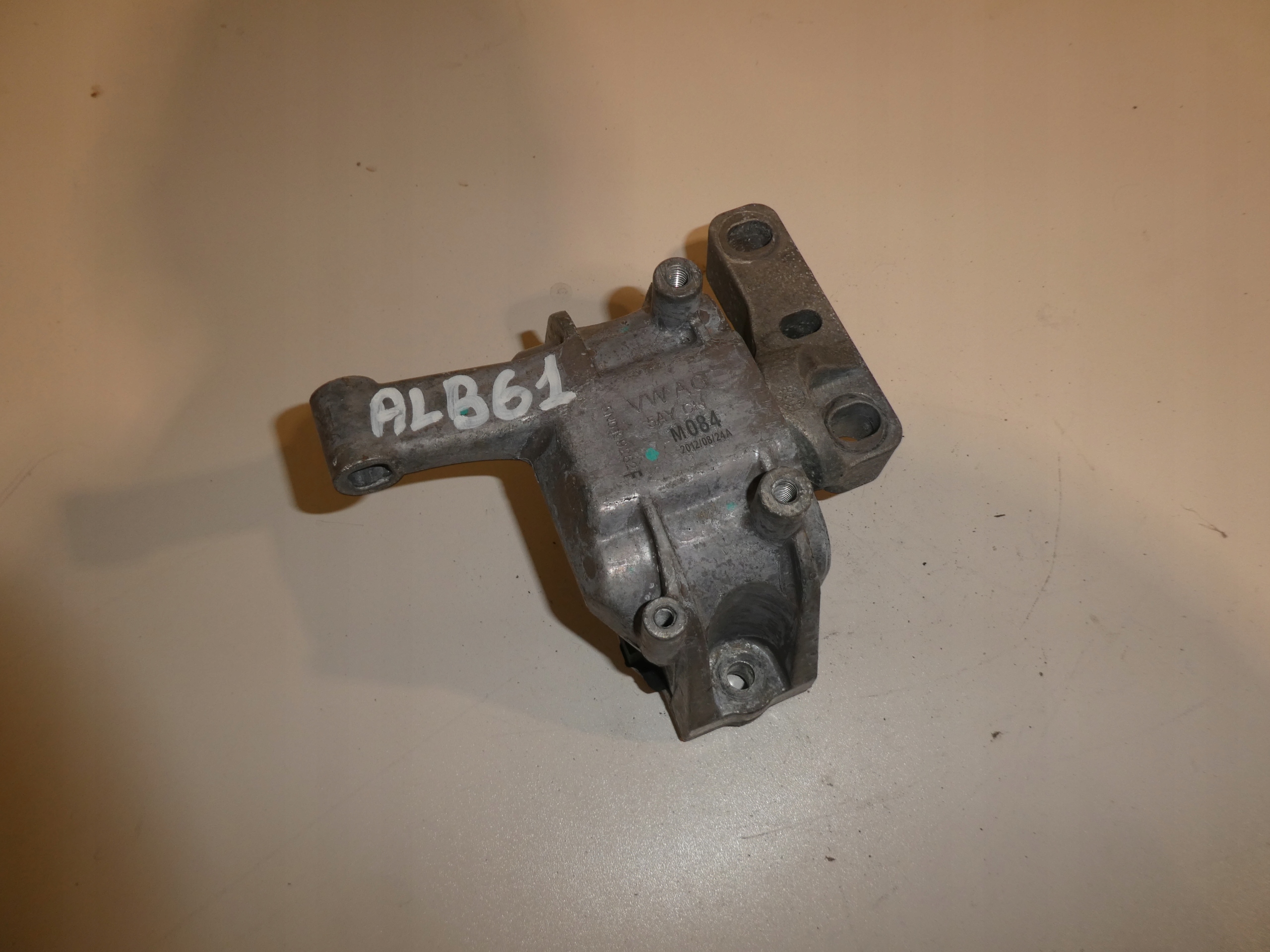 engine mount VW TIGUAN 5N0199262F