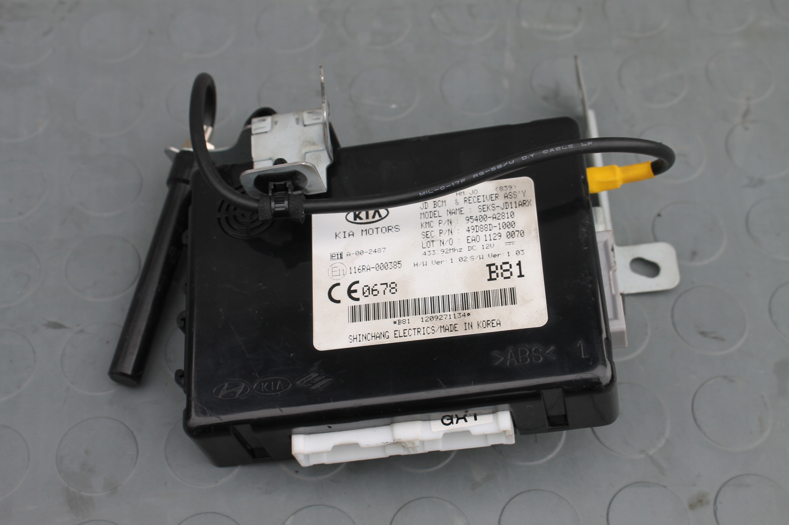 95400-A2810 - МОДУЛЬ ДРАЙВЕРА BCM KIA CEED II 1.4 CRDI 12-