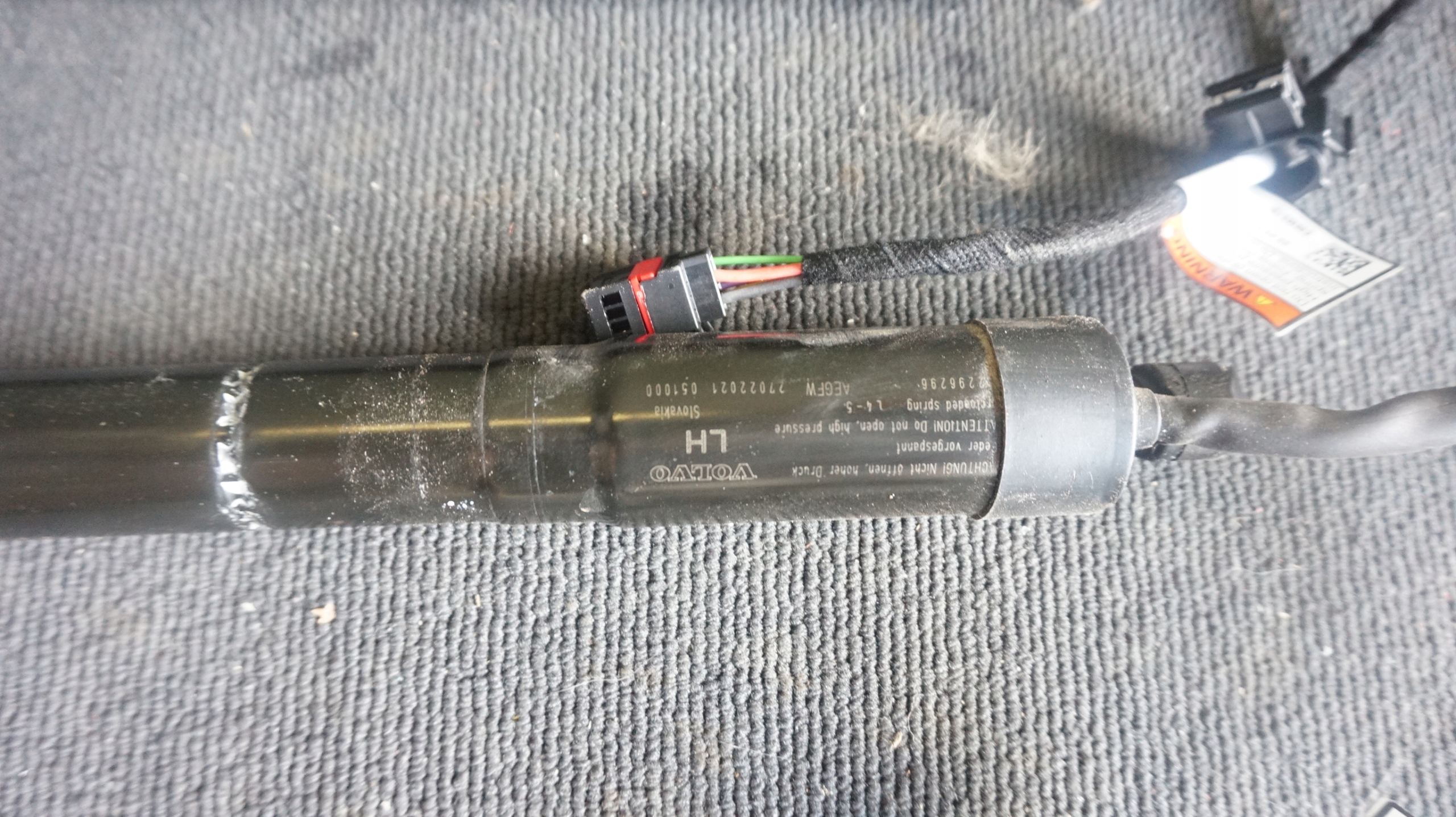 SIŁOWNIK ELEKTRYCZNY KLAPY TYŁ VOLVO XC40 Typ samochodu Samochody osobowe