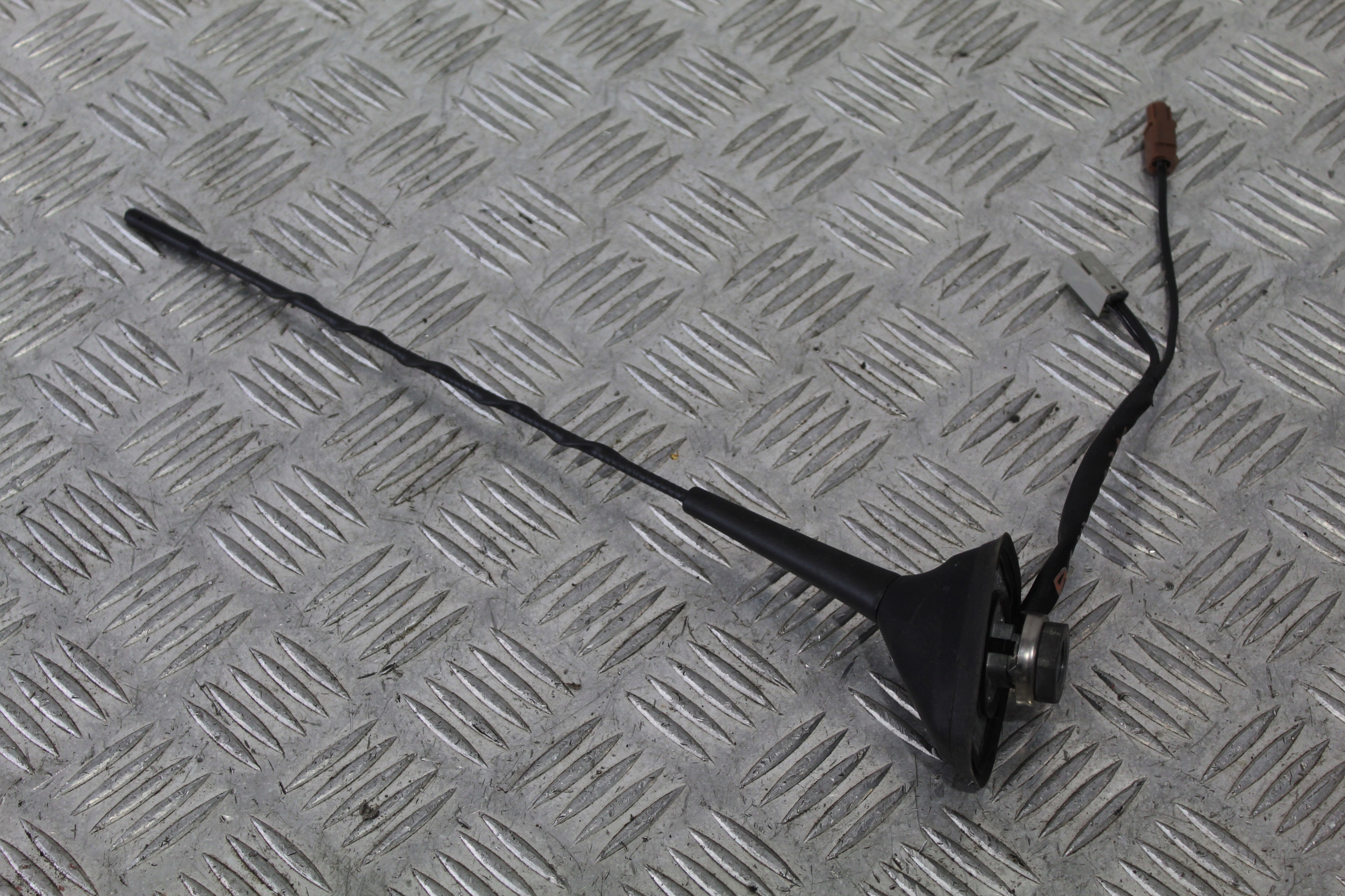 ANTENA dach RENAULT ALASKAN