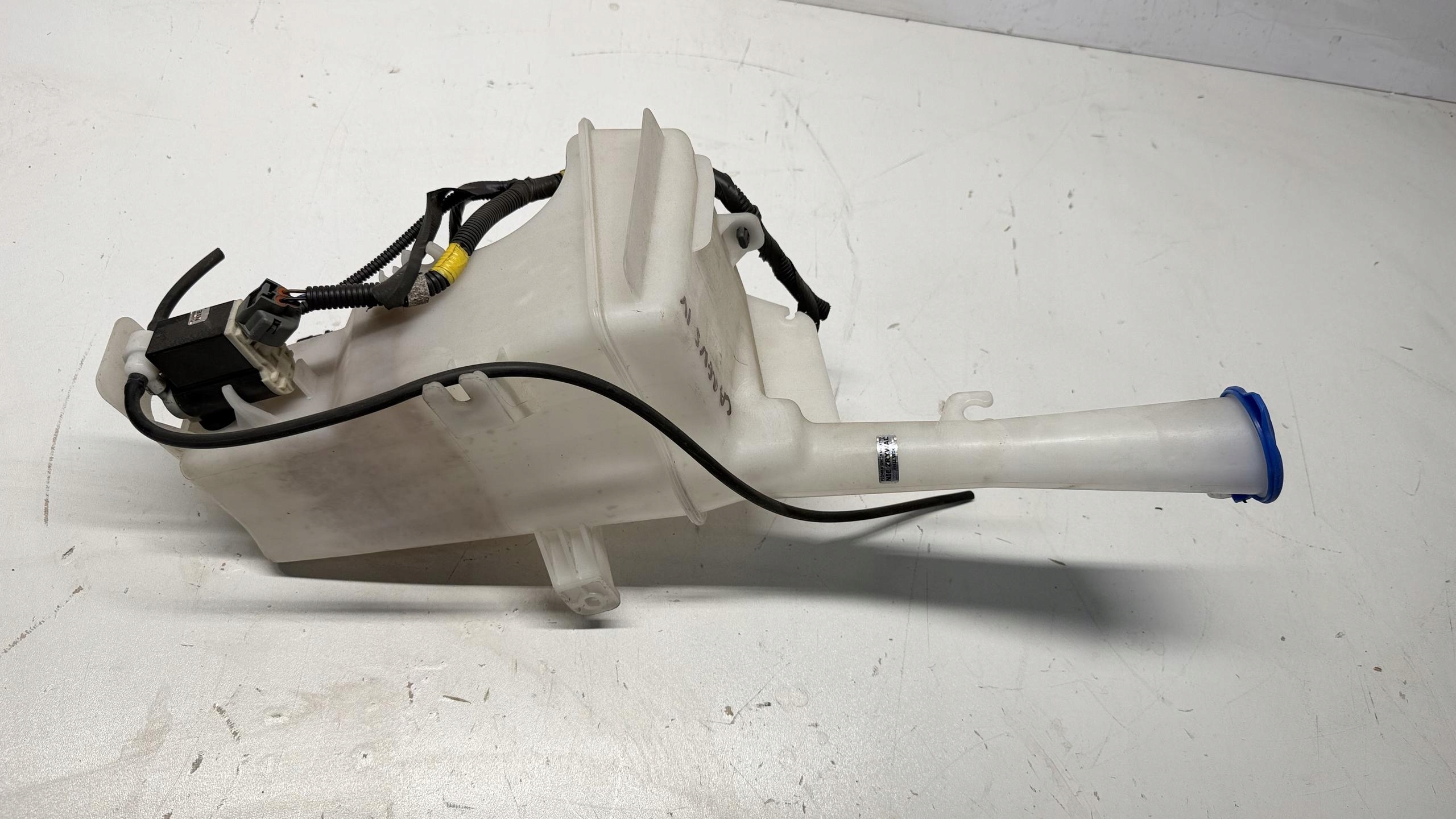 KIA CARENS IV Behälter Spritzdüse 13-18 98610-A4000