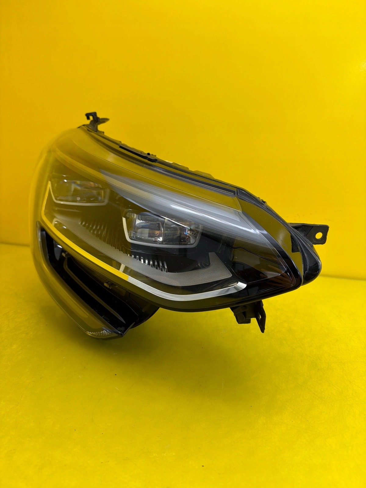 light right Renault Megane 4 IV Full Led 260103857R