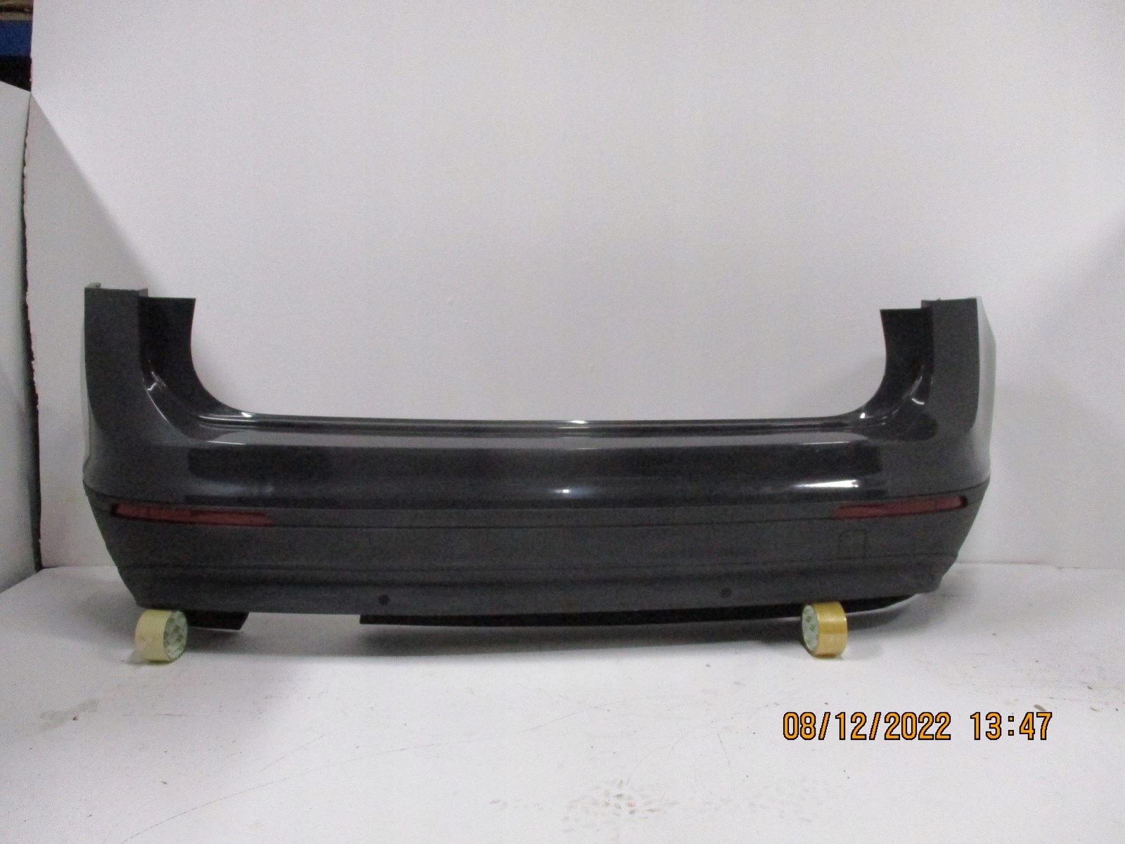 bumper VW Tiguan 5NA 4 PDC 17R below towing
