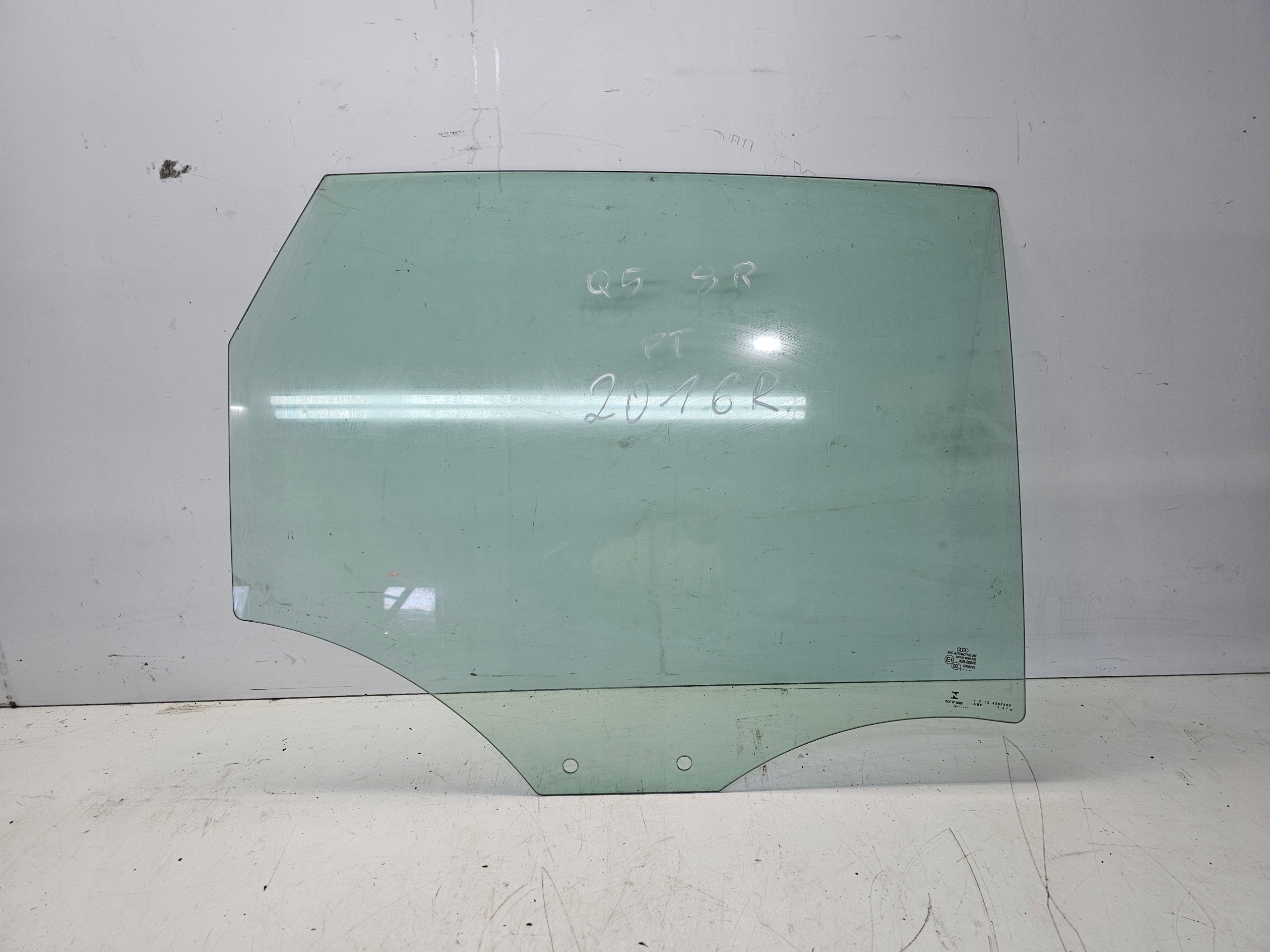 window side door right rear part AUDI Q5 8R 2016R