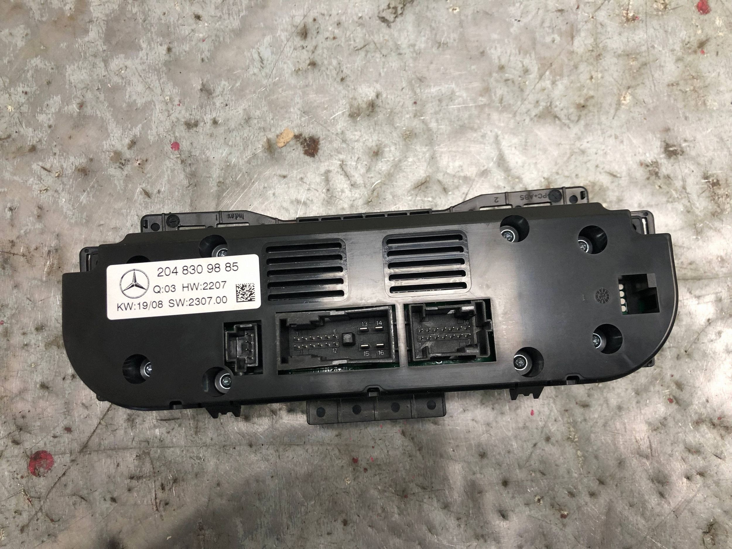 air conditioning control panel MERCEDES W204 sedan 2048309885