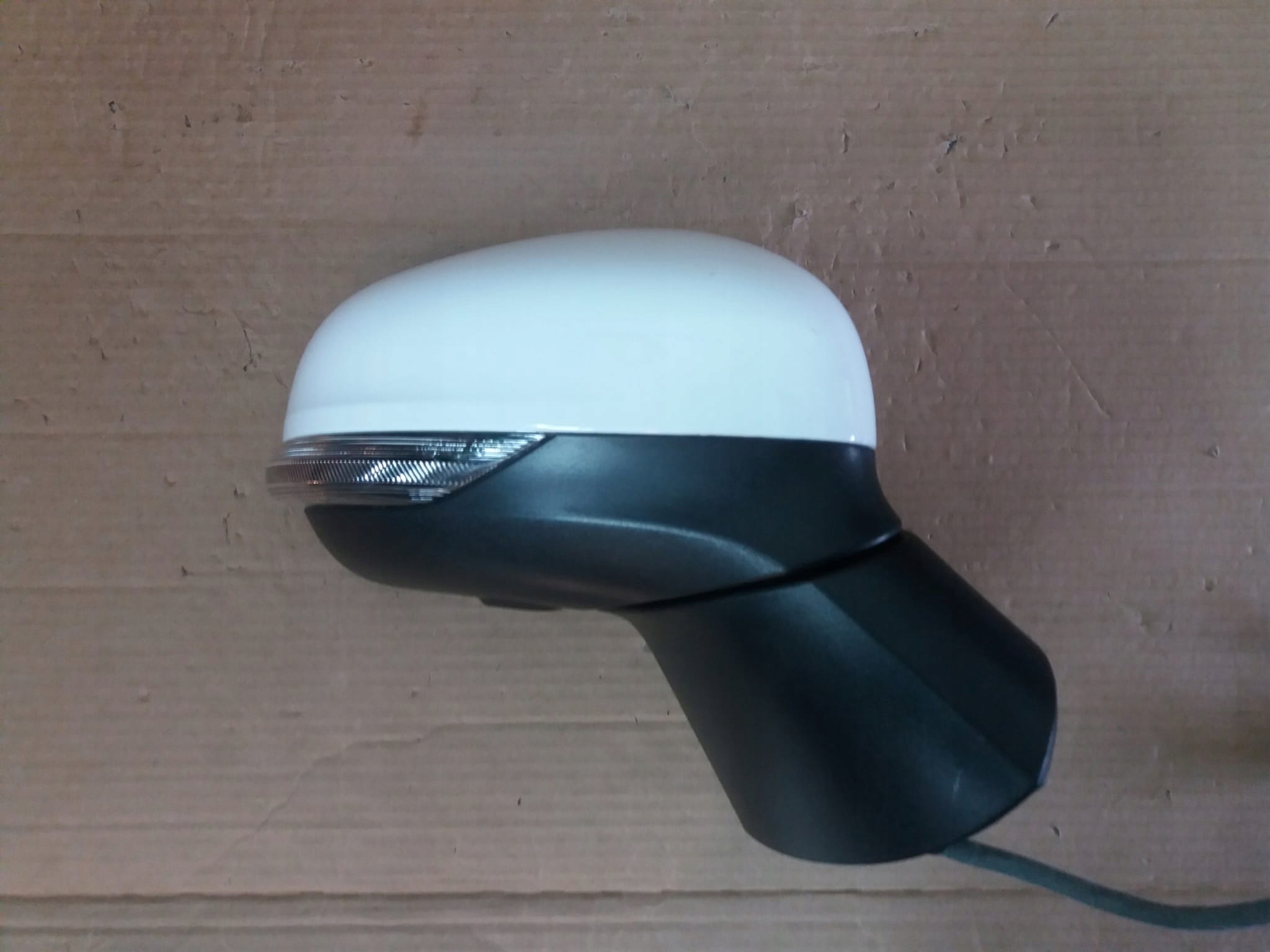 FORD PUMA MK2 PRAWE SKŁADANE ASYSTENT 12 PIN EU Typ samochodu Samochody osobowe