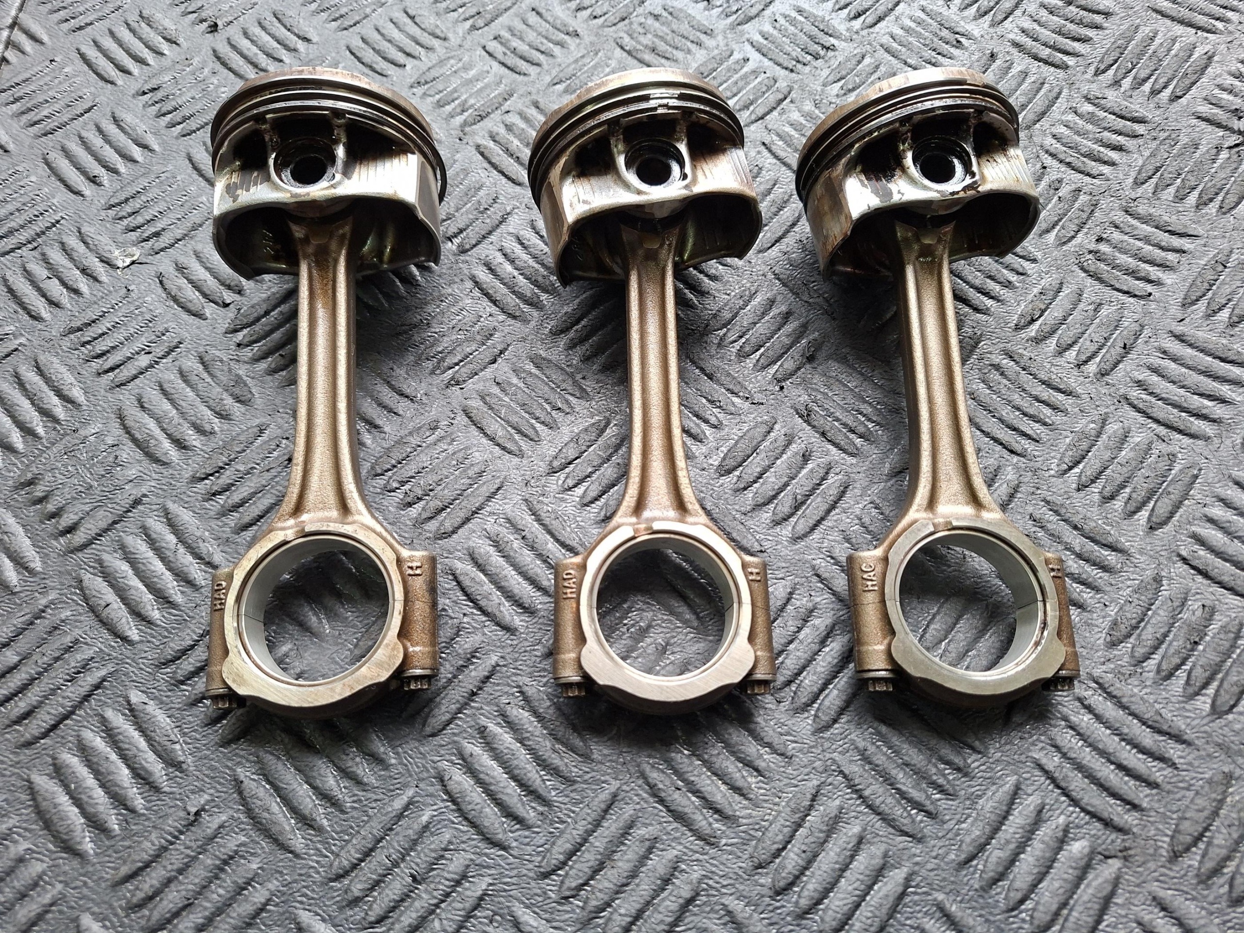 crank + connecting rods PEUGEOT 3008 II 1.2 THP PURETECH