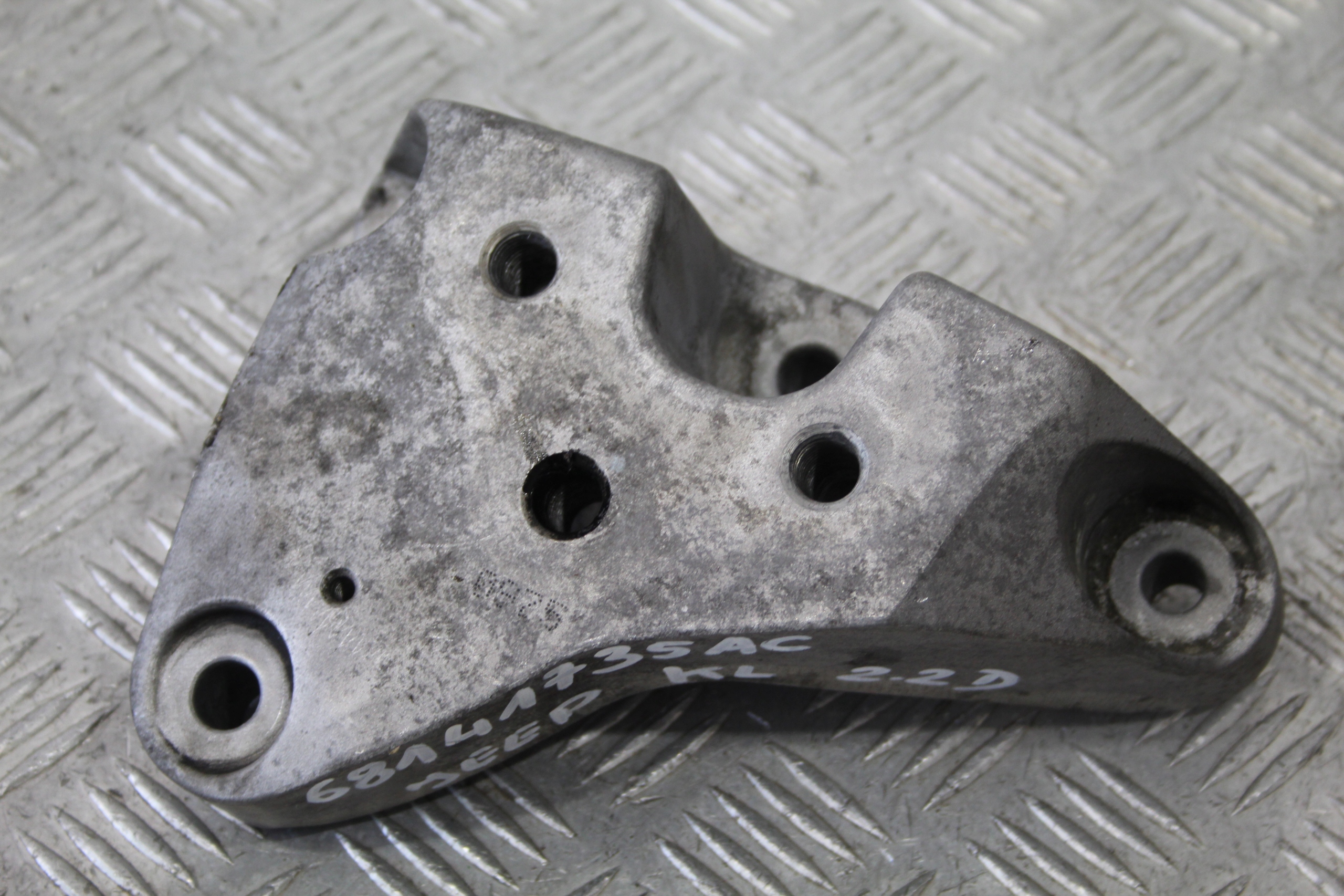 Support Support plaque Moteur JEEP CHEROKEE KL