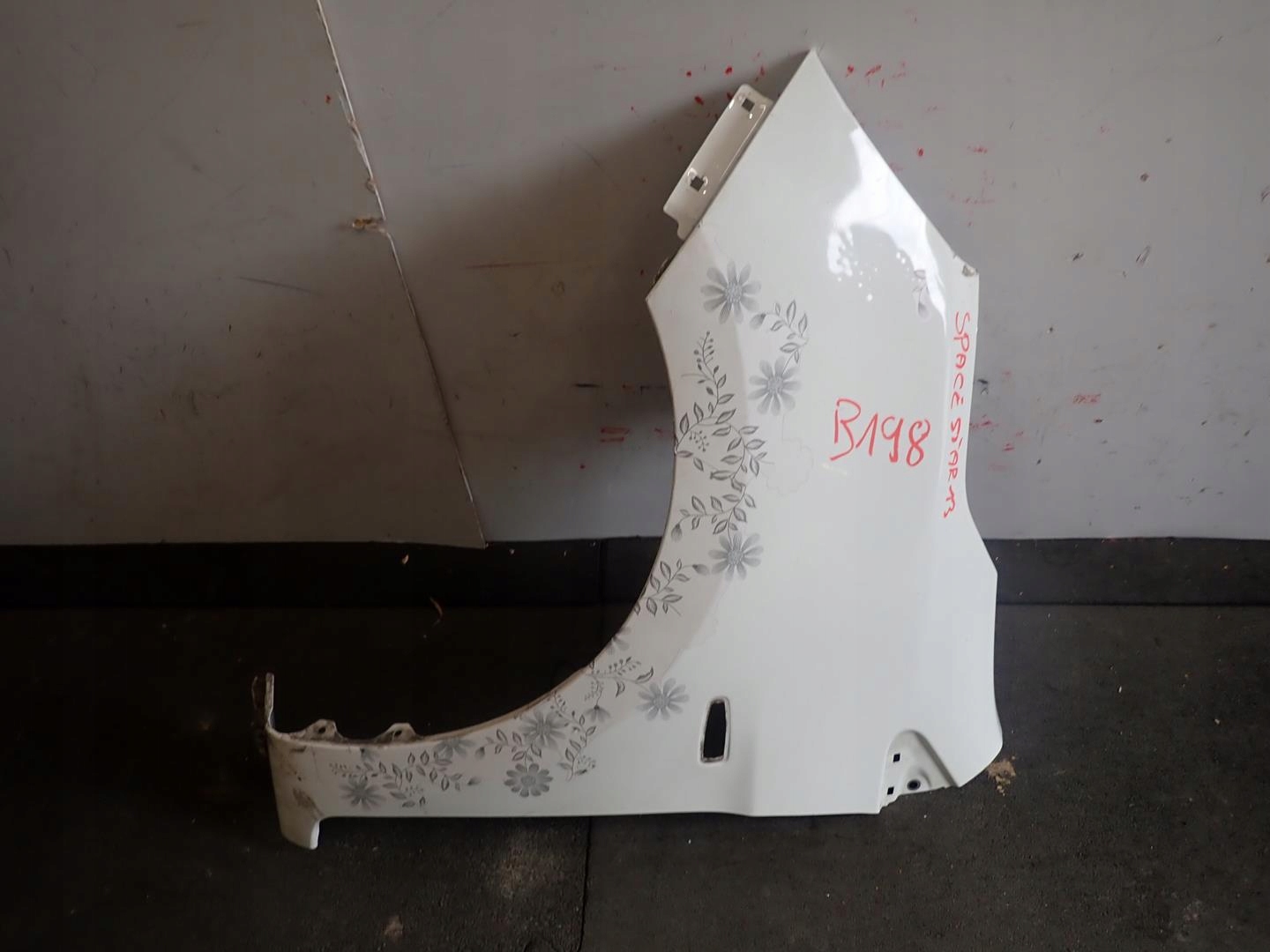 fender front front left MITSUBISHI SPACE STAR II 2013