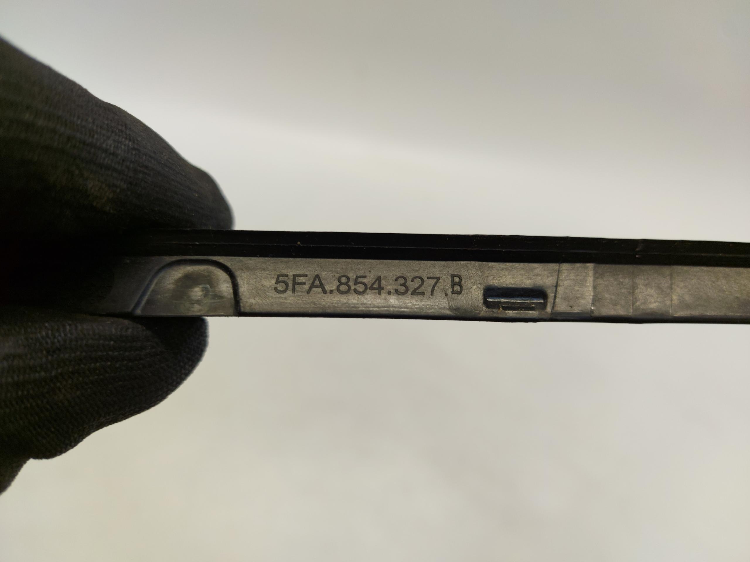 Seat Leon IV 5FA KOMBI moulding windows left front czolowej 5fa854327