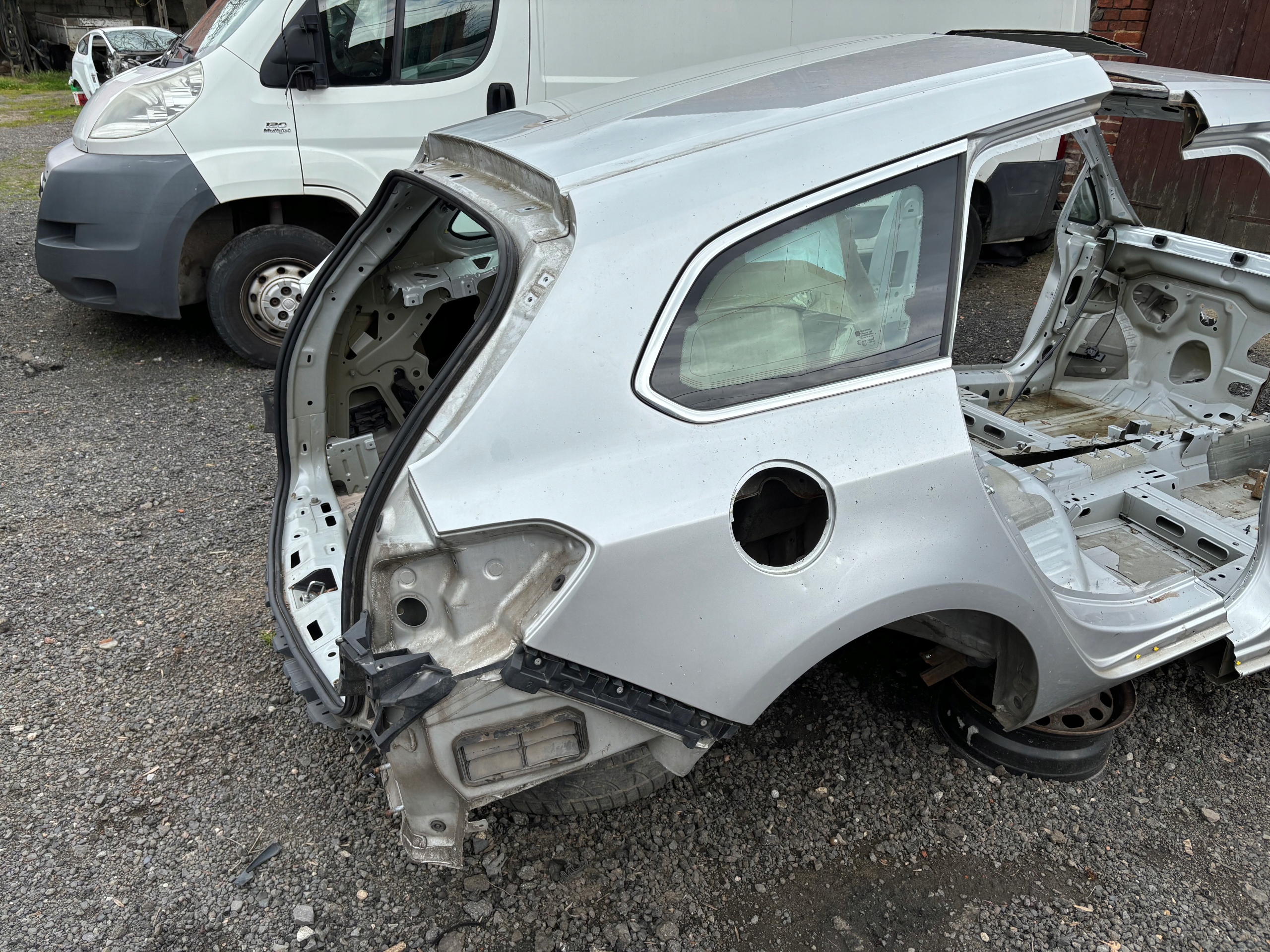 OPEL ASTRA J KOMBI PAS TYLNY ĆWIARTKA PRAWA DUPA