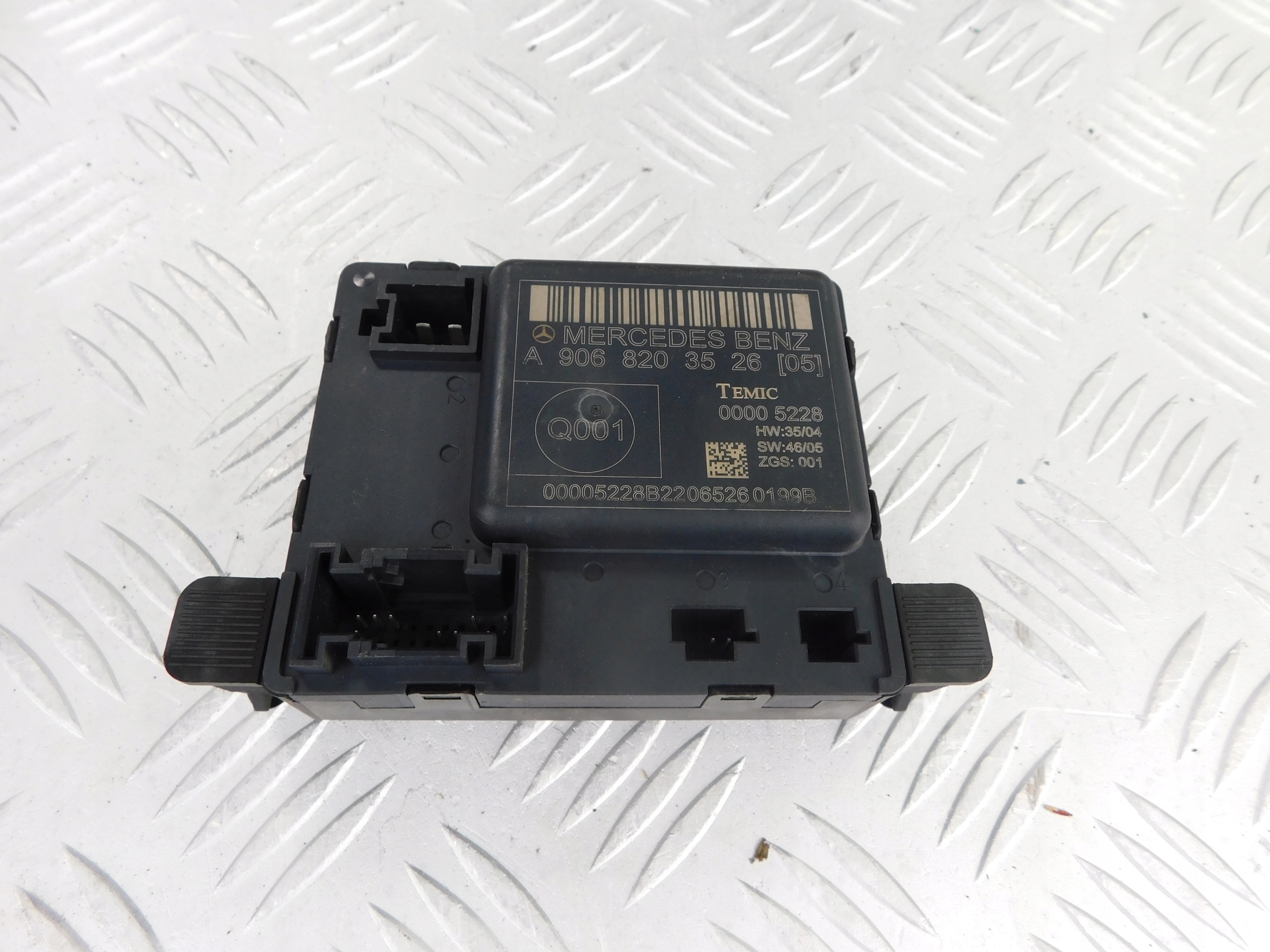 Mercedes Sprinter 906 VW Crafter module control unit door of the window A9068203526