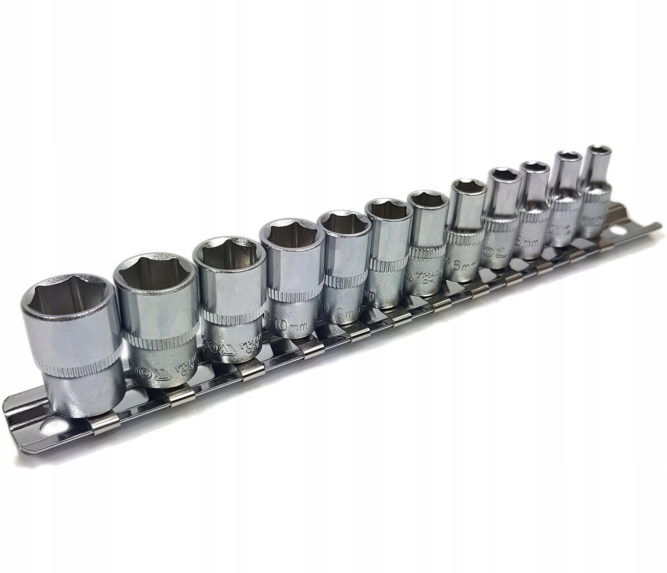 

Yato Zestaw Nasadek Nasadki Krótkie 1/4'' 4-13MM