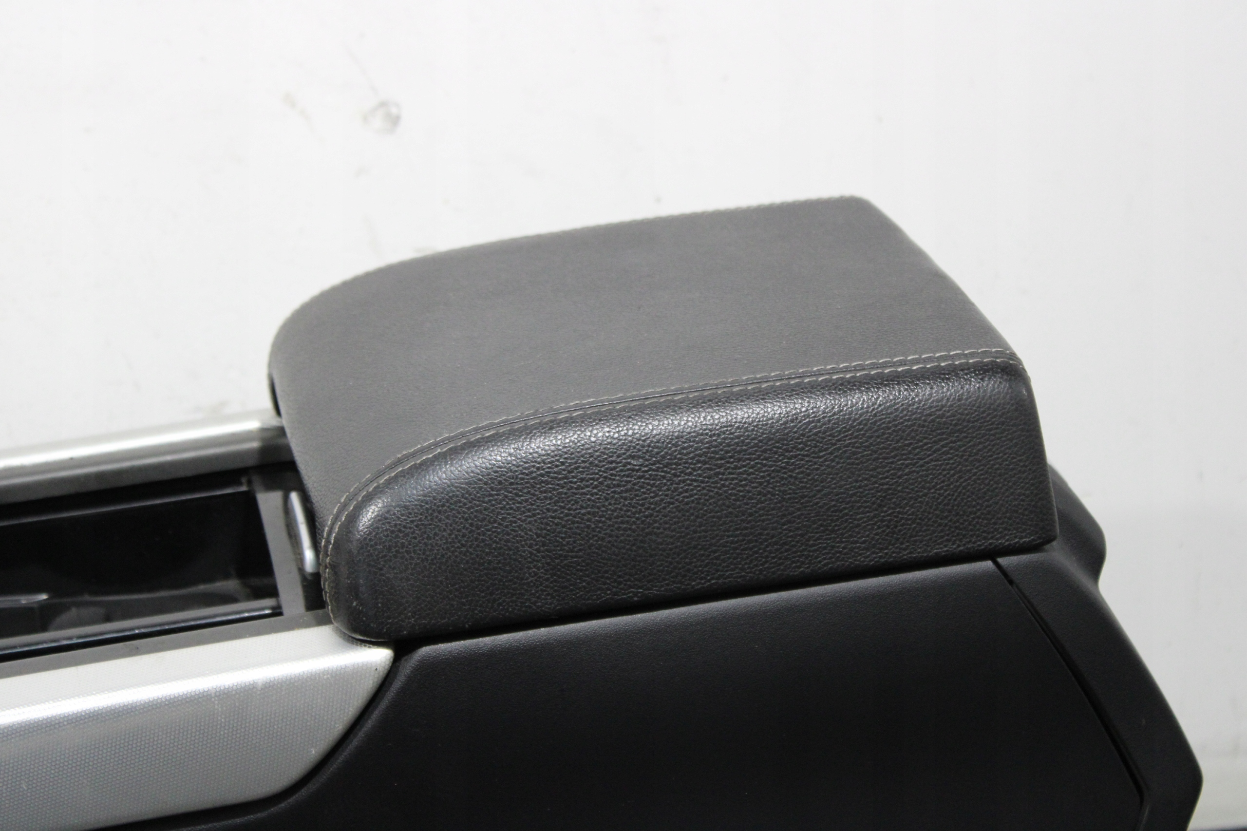 TUNEL central armrest LAND ROVER EVOQUE L538