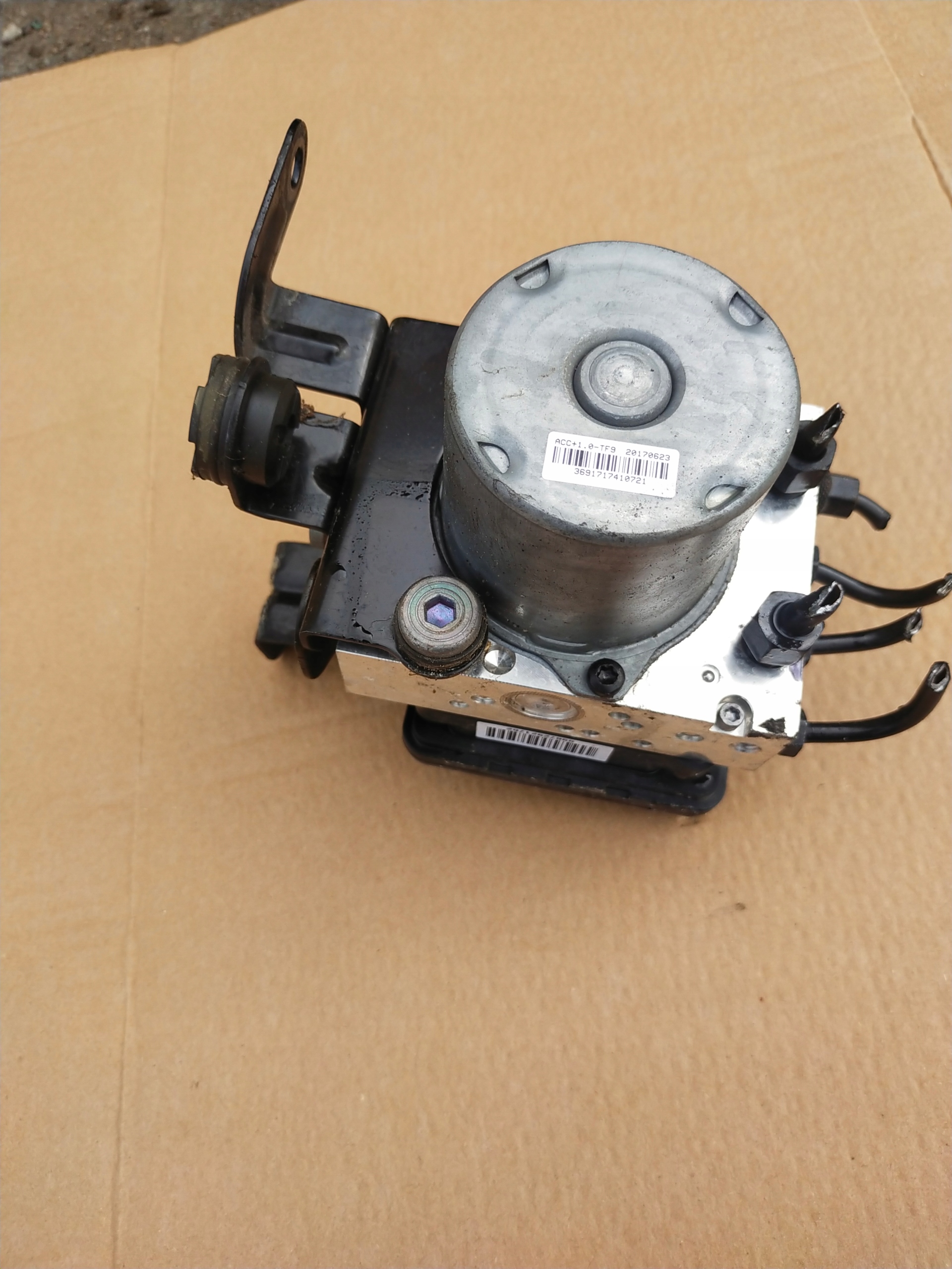 58920J5240 58920-J5240 - Насос abs KIA STINGER