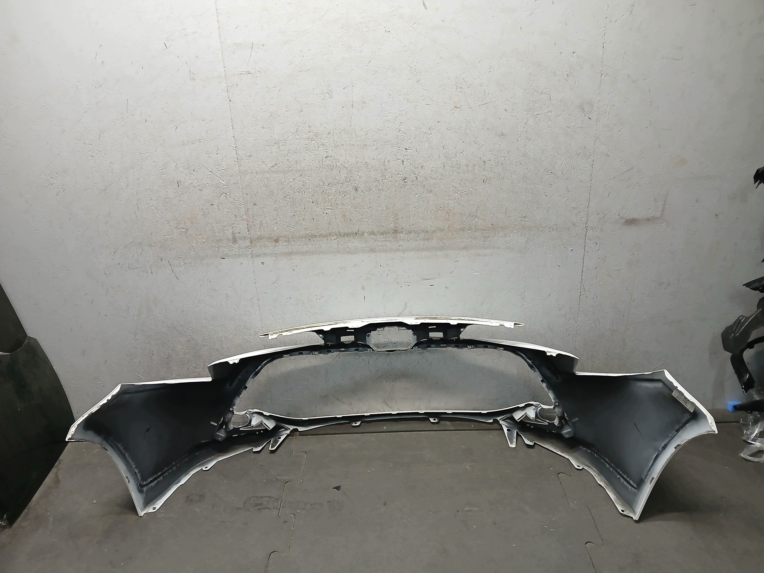 bumper front TOYOTA COROLLA E21 HB KOMBI LIFT 23