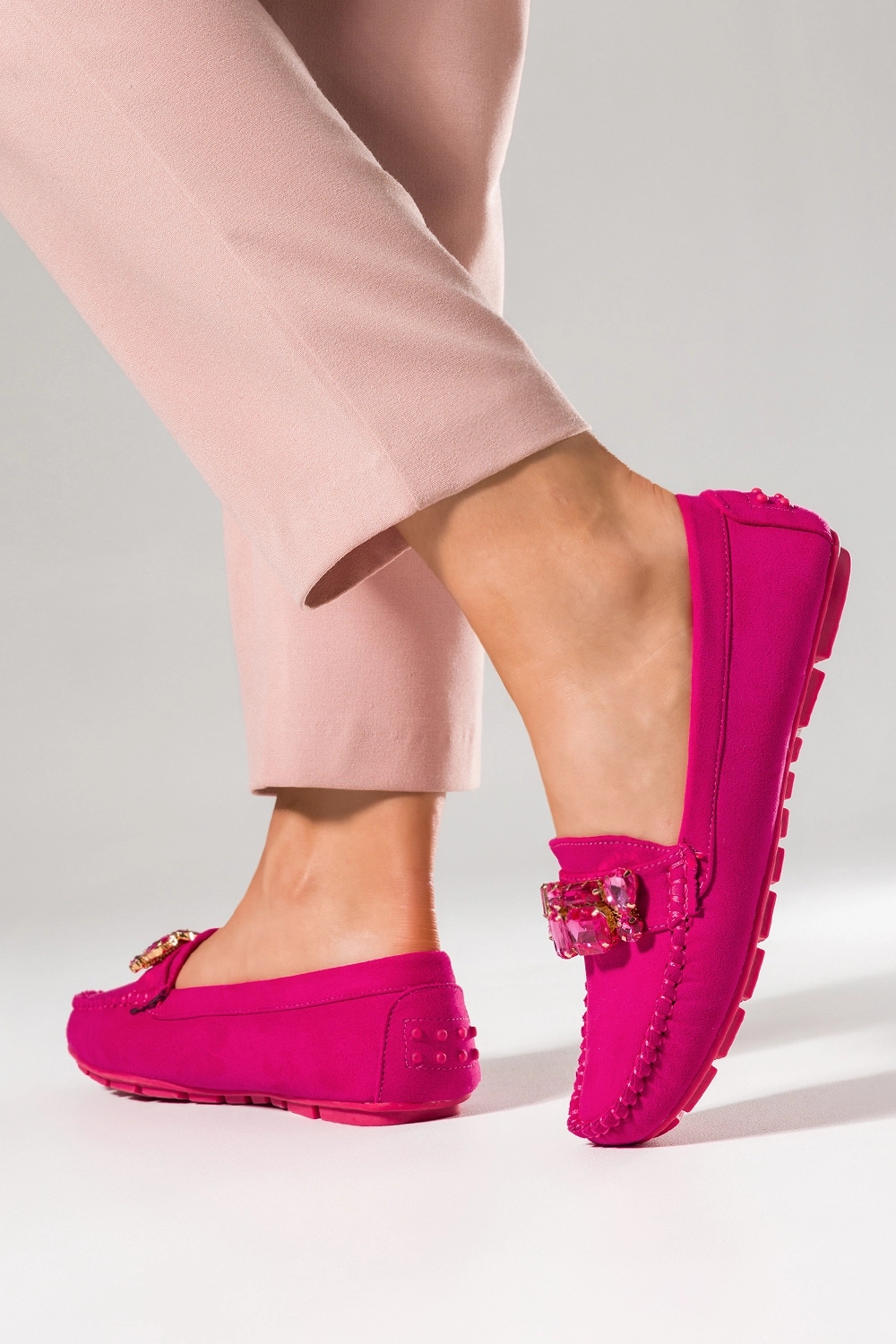 MOKASYNY PÓŁBUTY DAMSKIE PŁASKIE WSUWANE OZDOBNE KRYSZTAŁKI FUKSJOWE r 39 Płeć kobieta