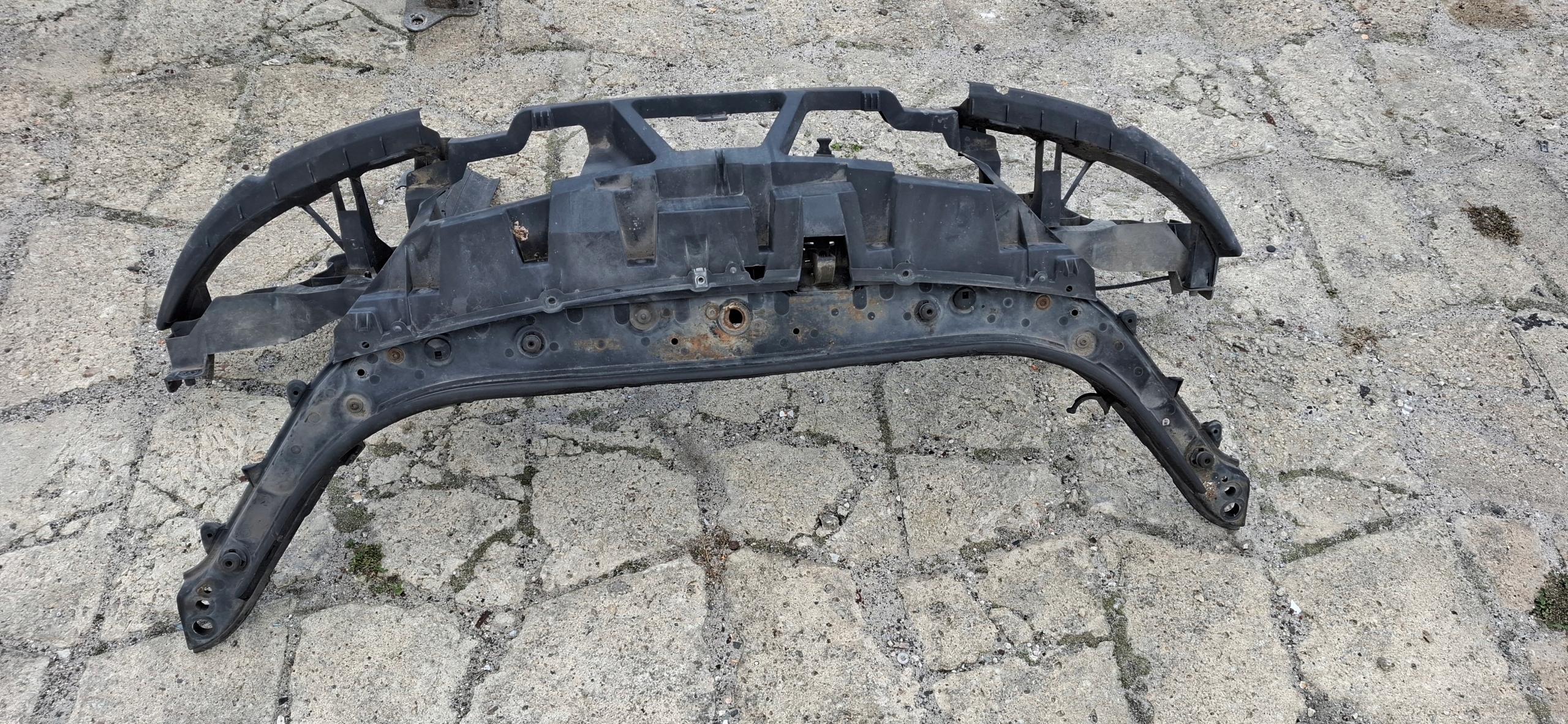 support panel for radiators front RENAULT SCENIC II 03-> R. 2,0 B 8200140174