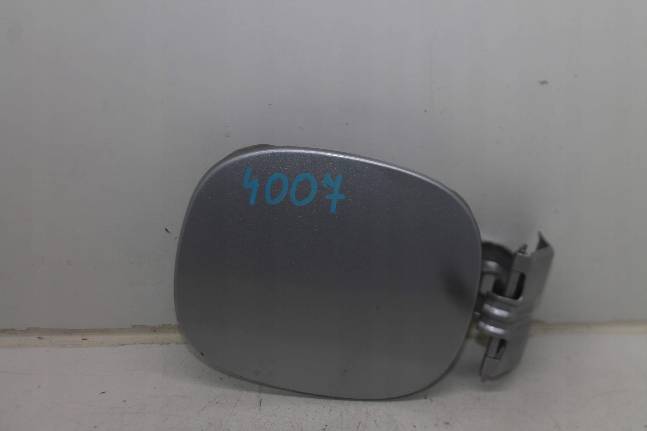 Tankklappe des Kraftstoffsbehälters PEUGEOT 4007