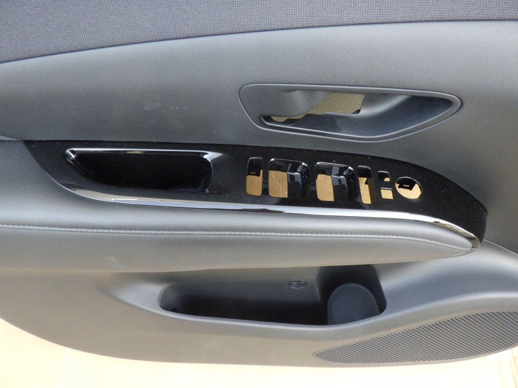 HYUNDAI TUCSON IV 4 20- upholstery left