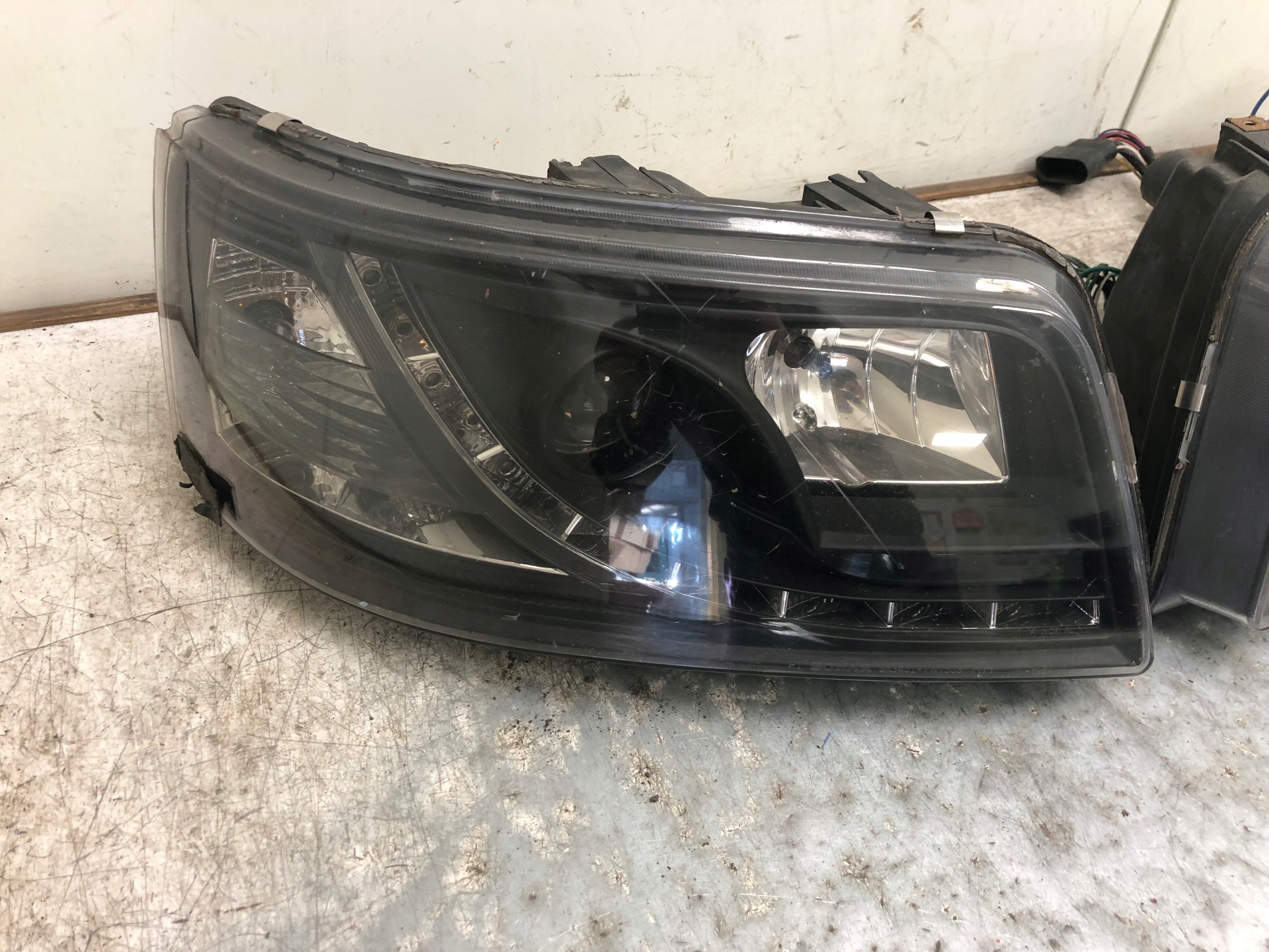 light left right front SONAR VW T5 SK3401-VWT503 SK3402-VWT503 KOMPLET