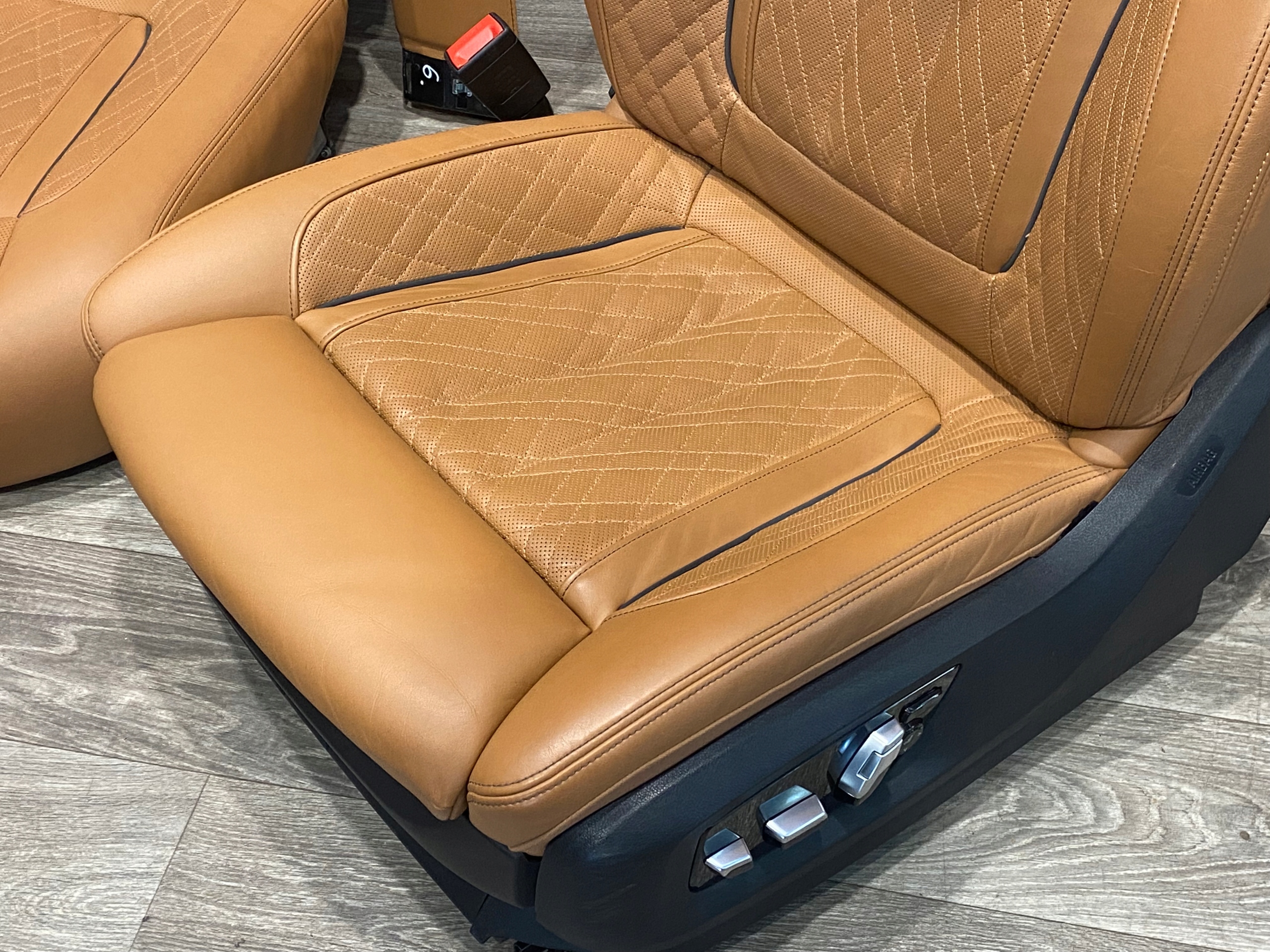 BMW 7 G12 кресла диван бочки Салон full