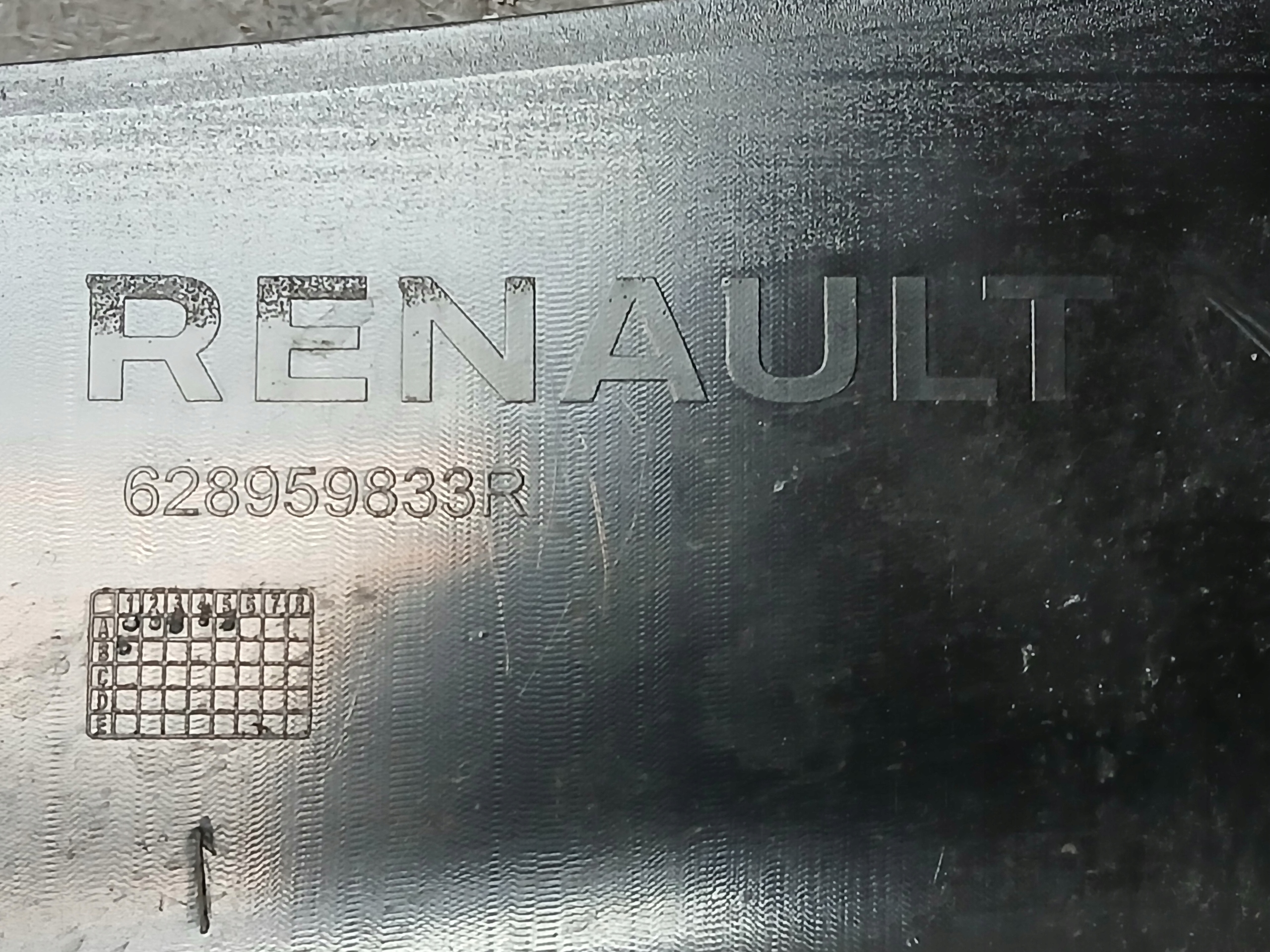 Grille RENAULT MASTER III 3 LIFT 19- 628959833R